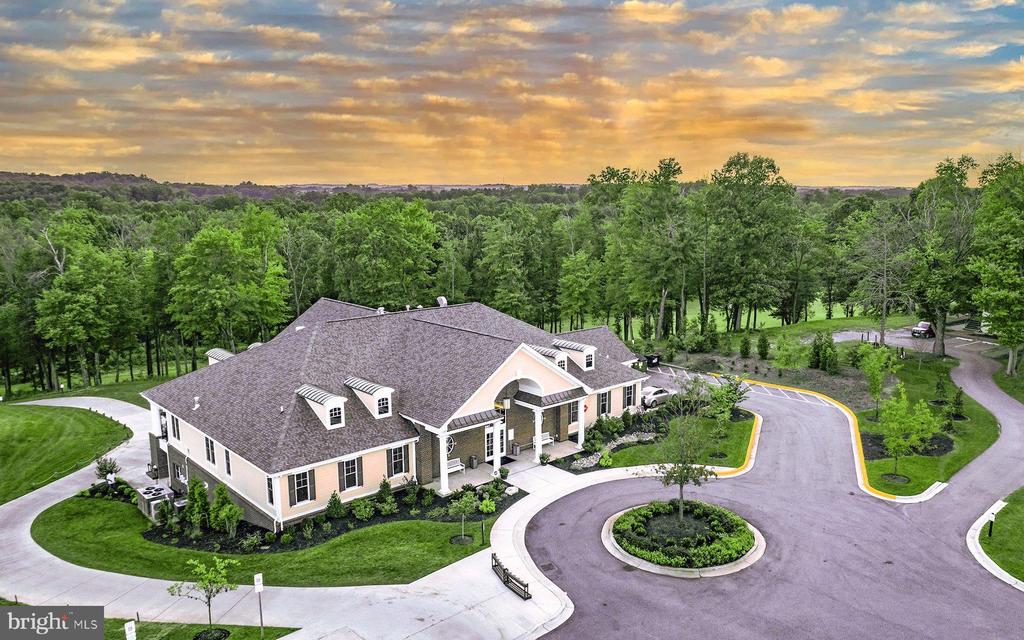 327 PANORA WAY