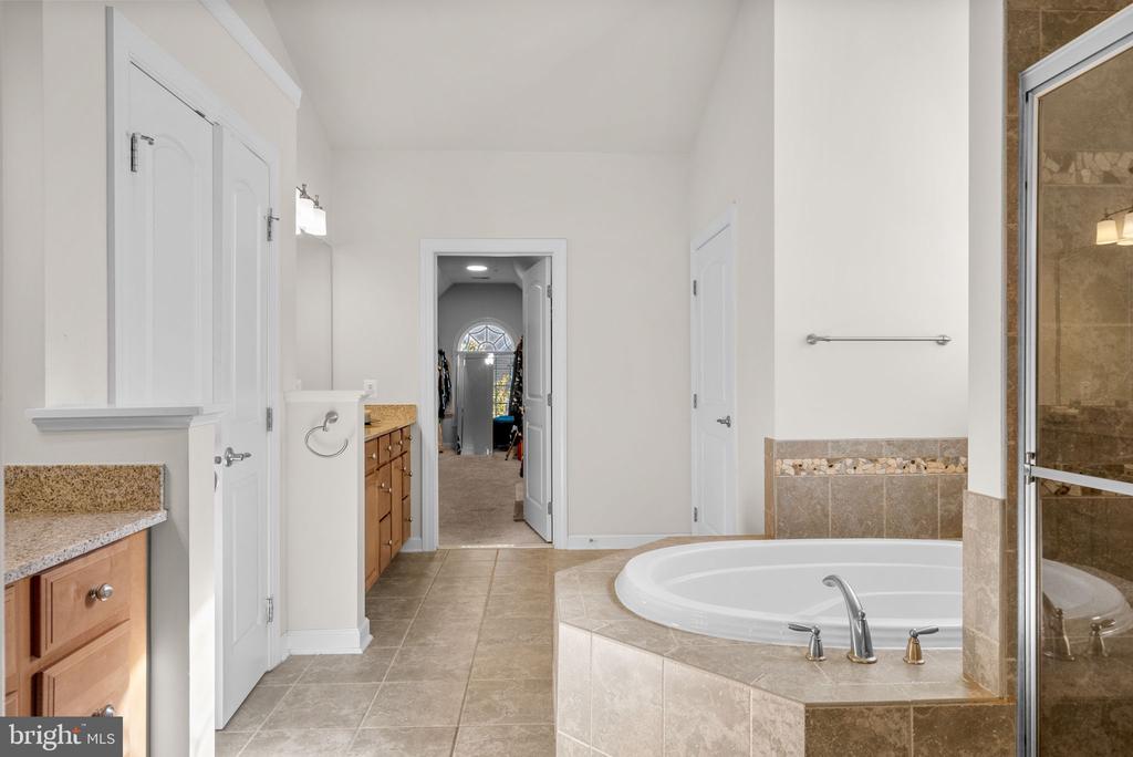327 PANORA WAY