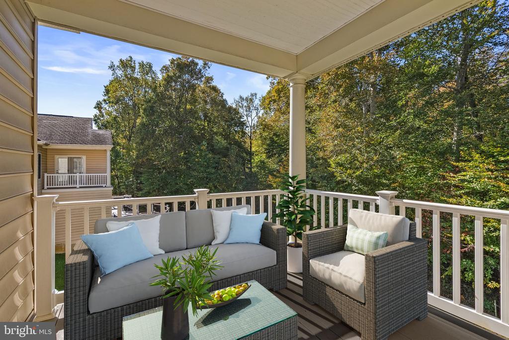 327 PANORA WAY