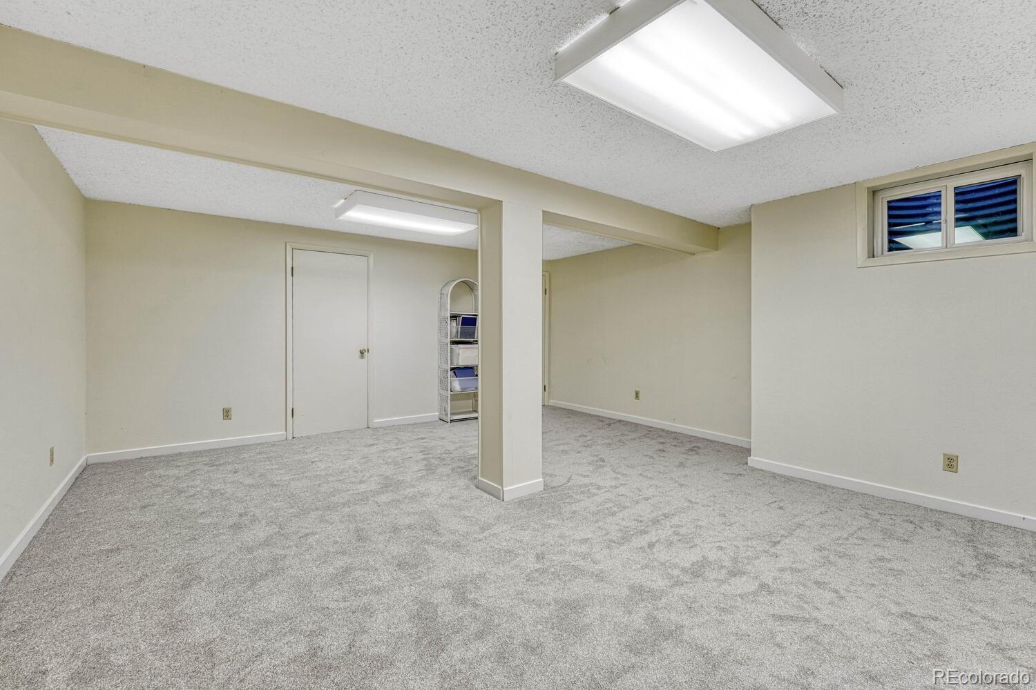 8105 S Syracuse Street