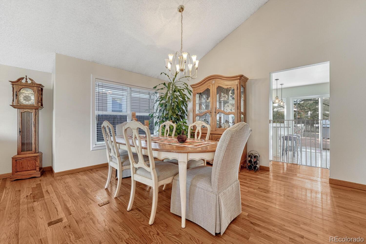 8105 S Syracuse Street