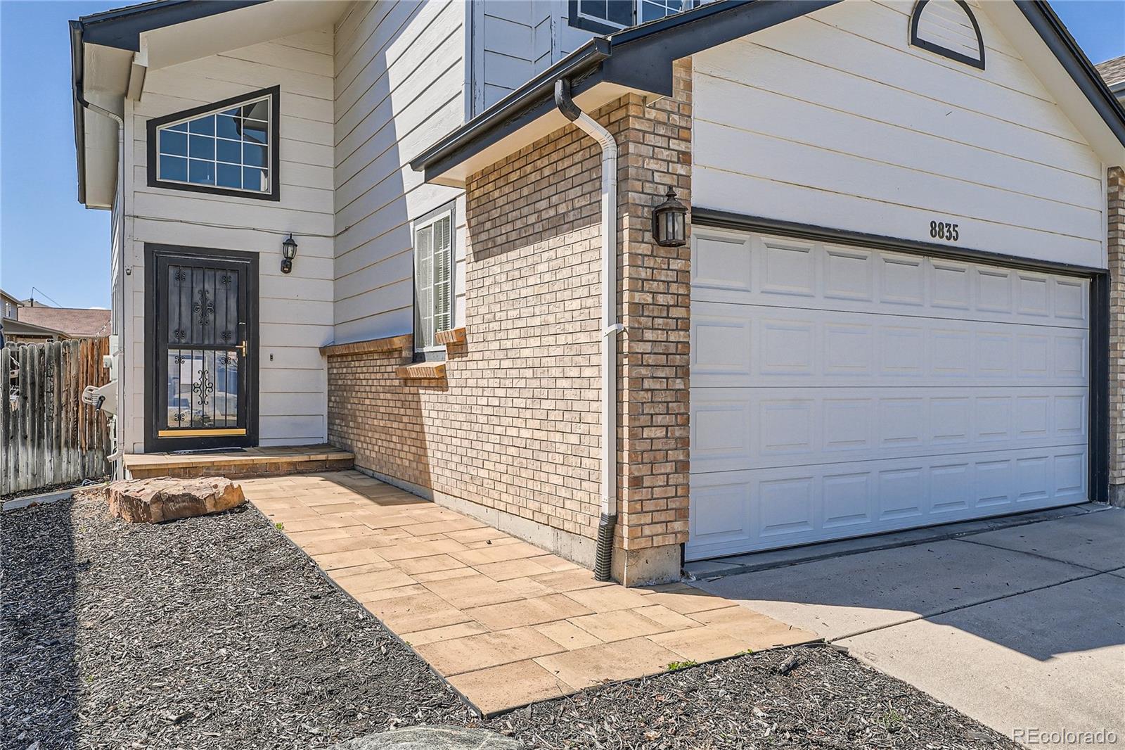 8835 Cloverleaf Circle