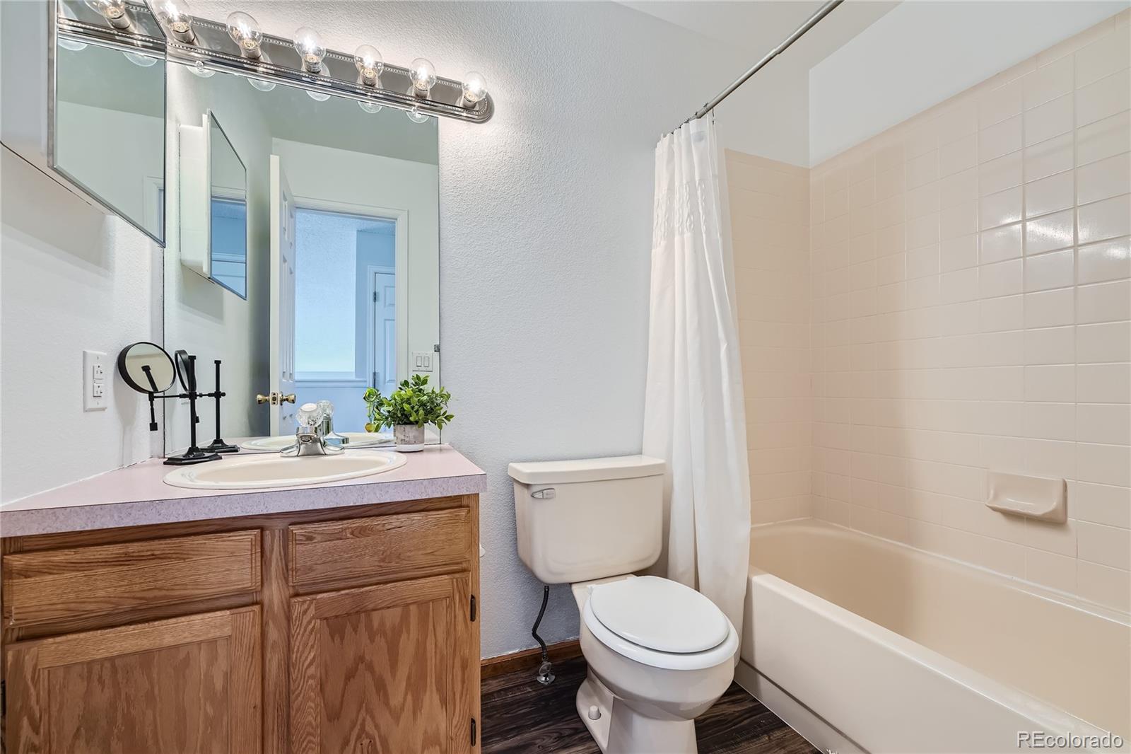 8835 Cloverleaf Circle