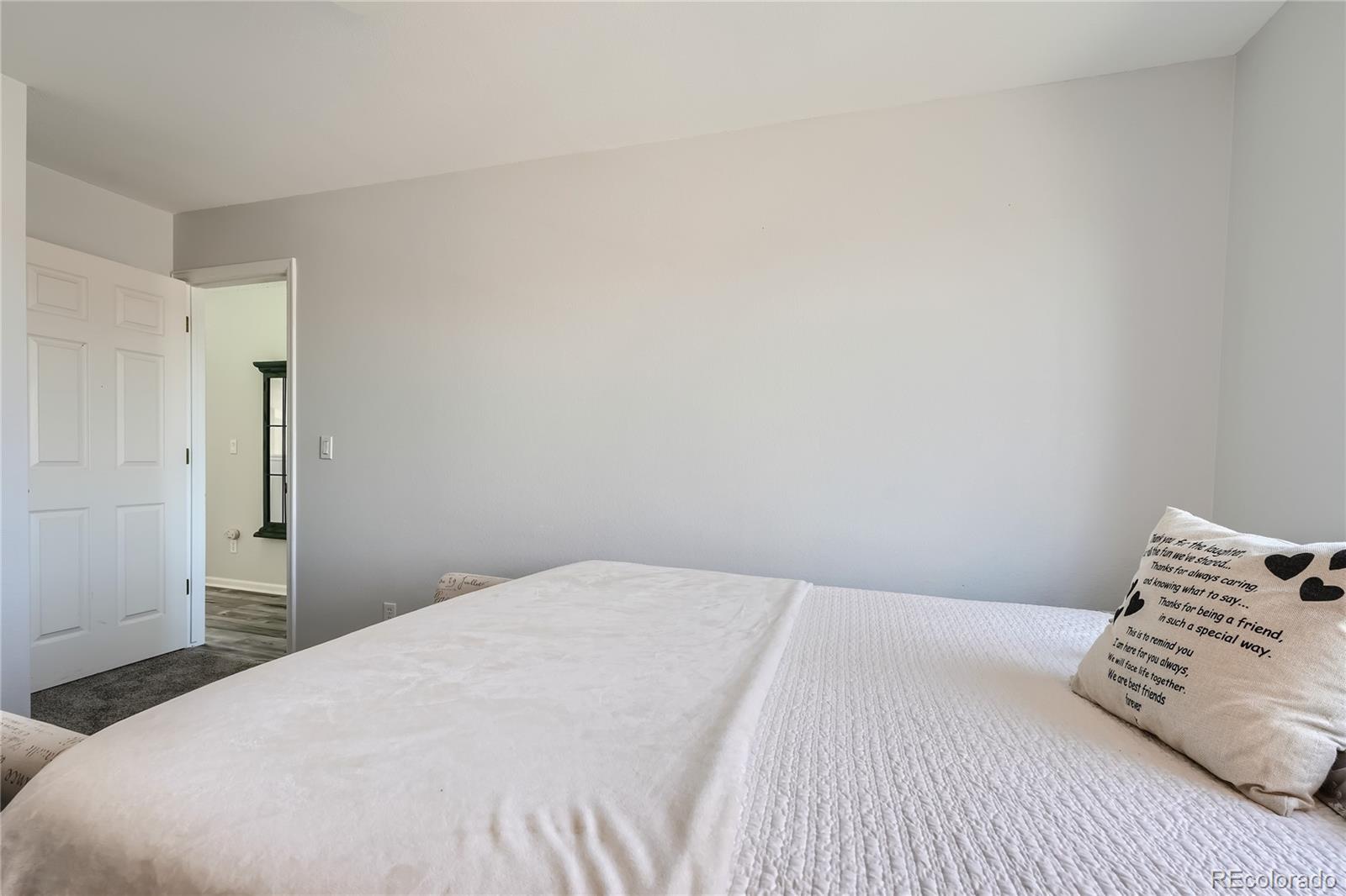 8835 Cloverleaf Circle