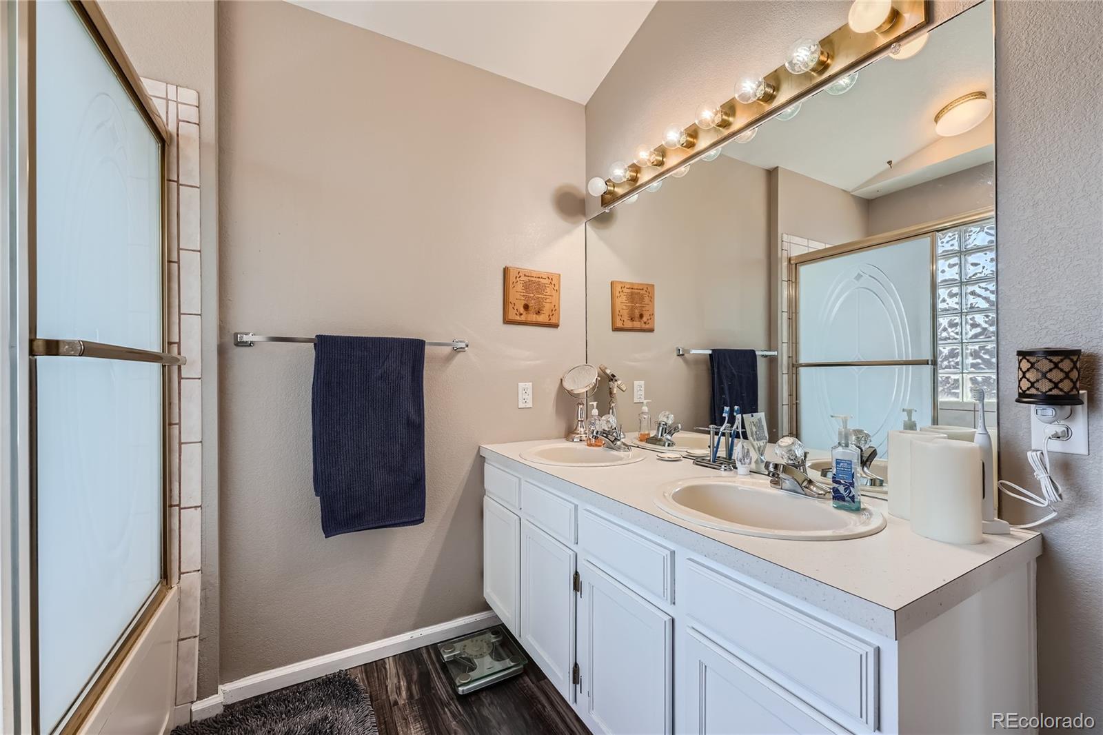 8835 Cloverleaf Circle