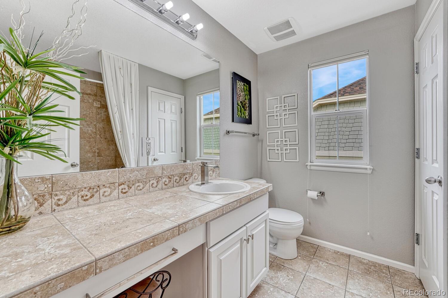 5625 S Buchanan Street