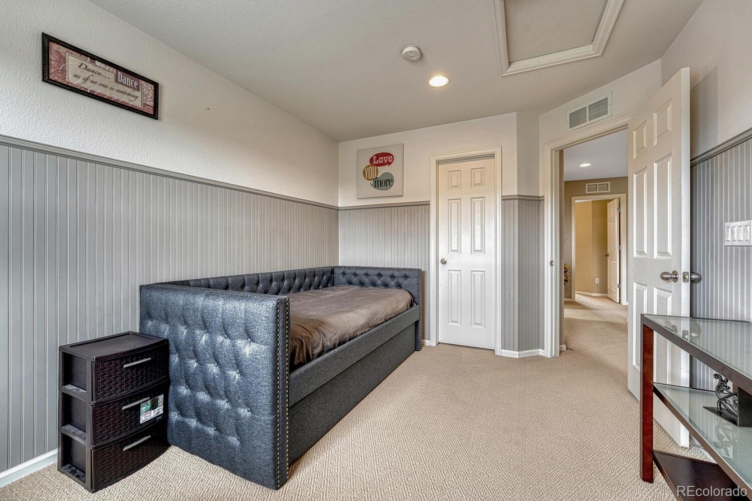 5625 S Buchanan Street