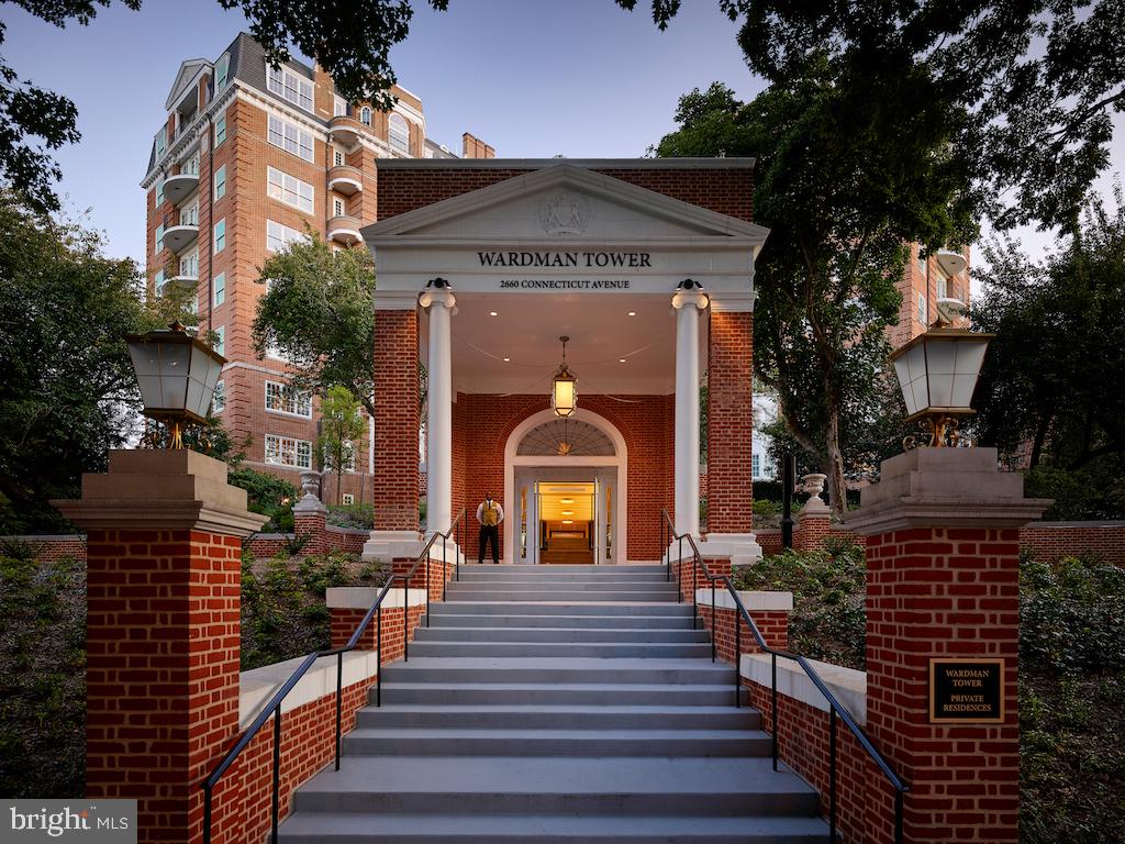 2660 CONNECTICUT AVENUE NW 3C