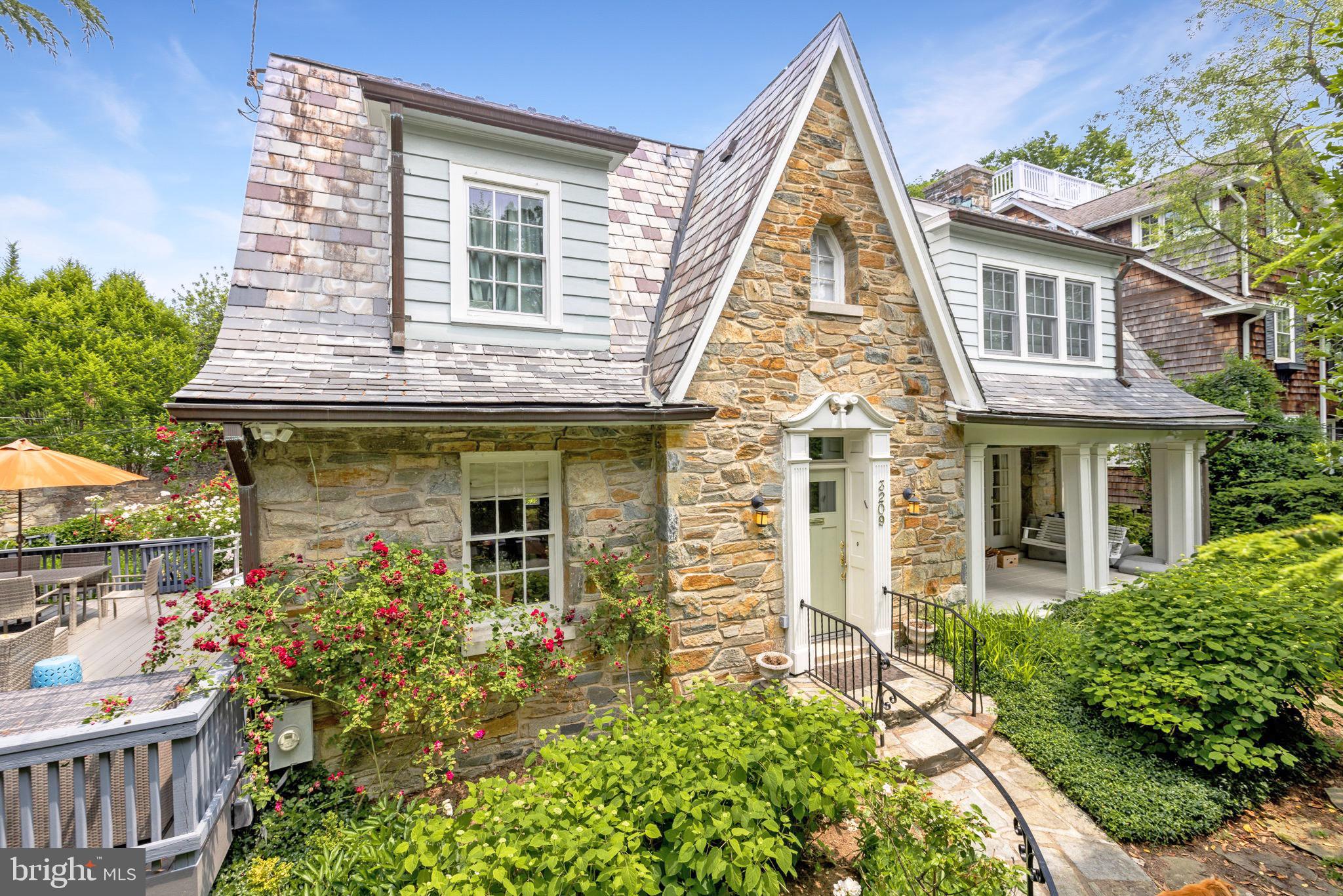 3209 CLEVELAND AVENUE NW