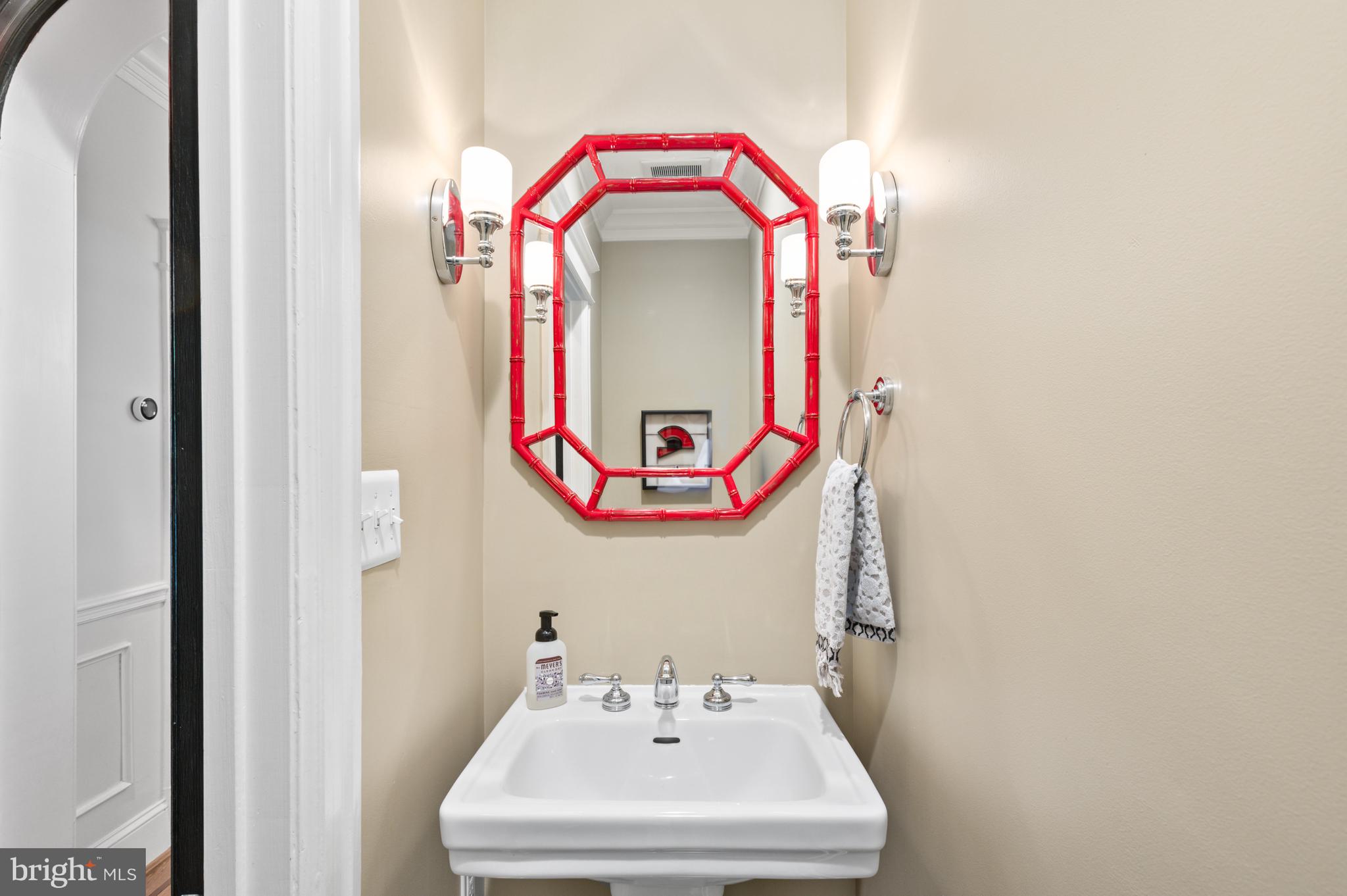 2756 WOODLEY PLACE NW