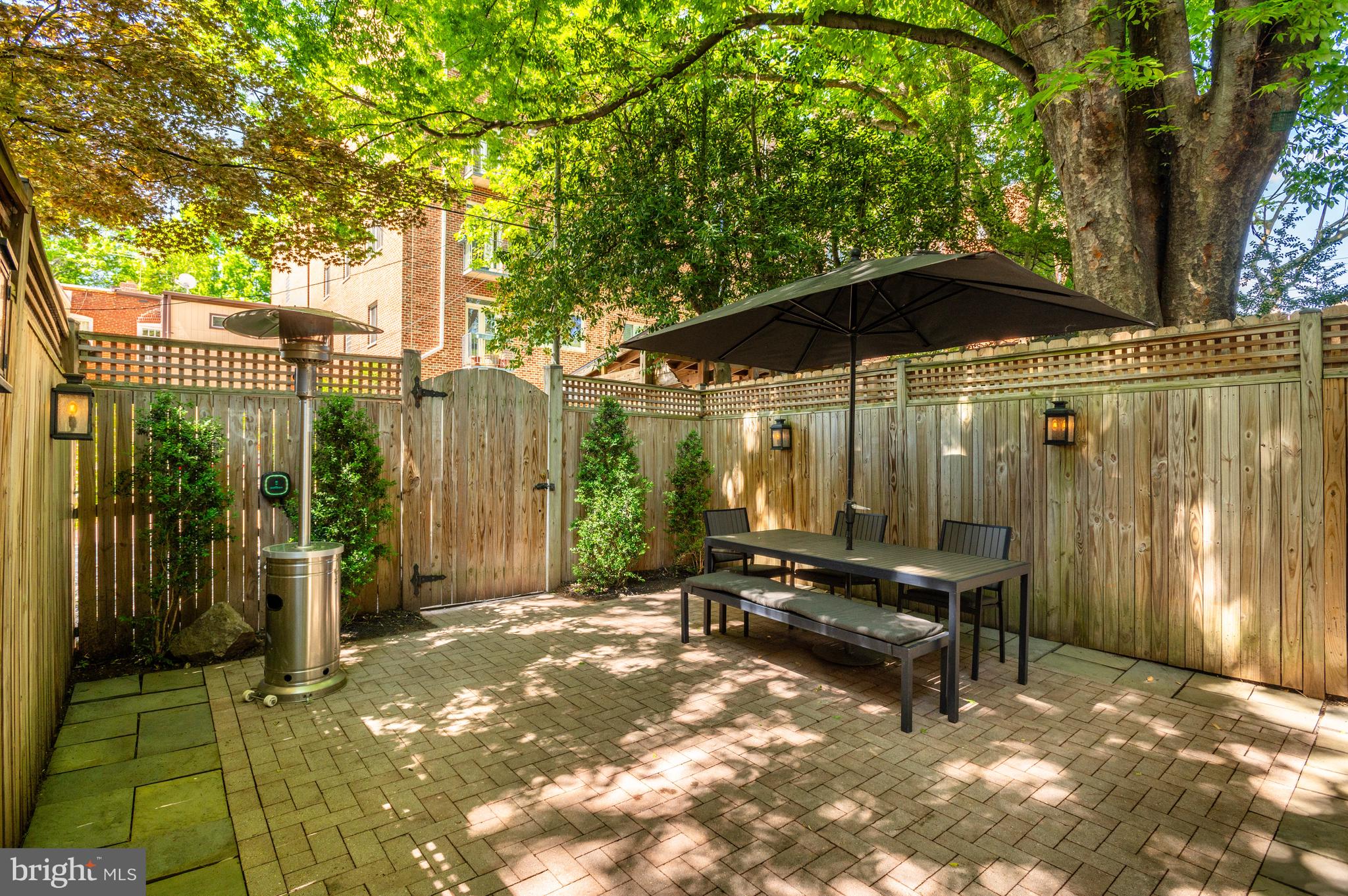 2756 WOODLEY PLACE NW