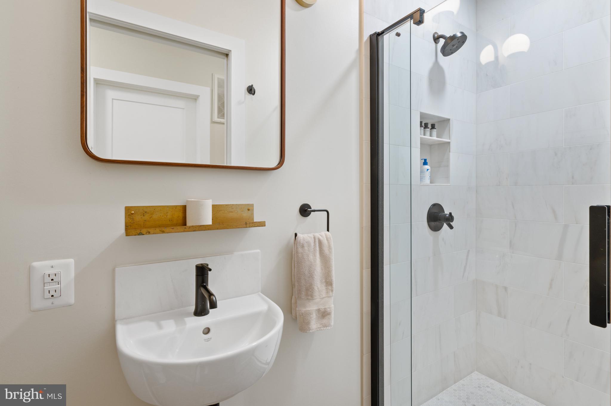 2756 WOODLEY PLACE NW