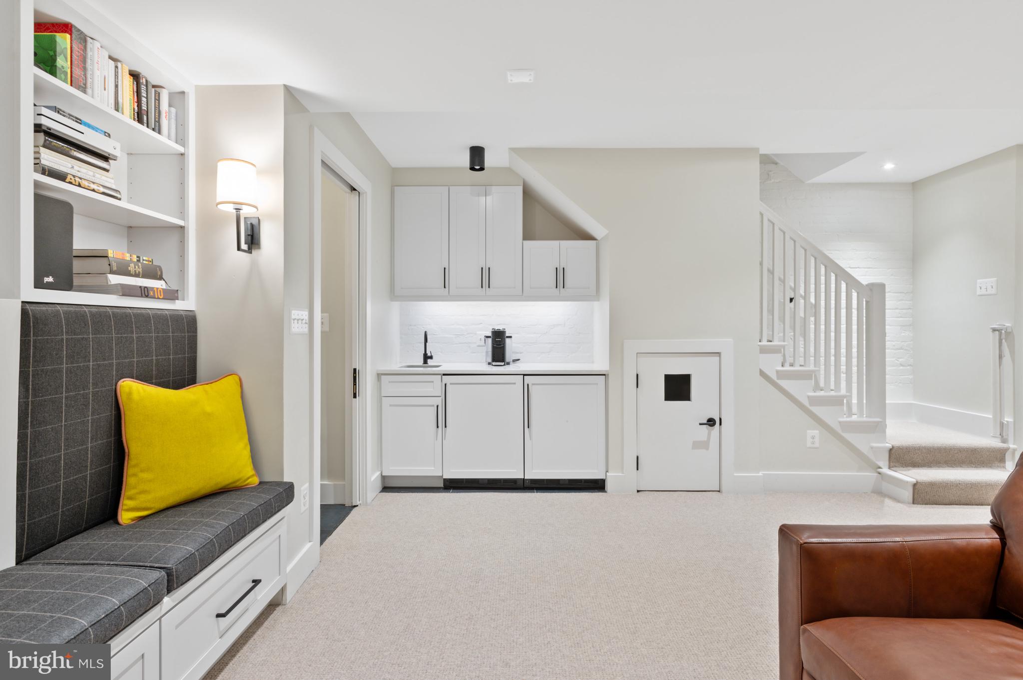 2756 WOODLEY PLACE NW