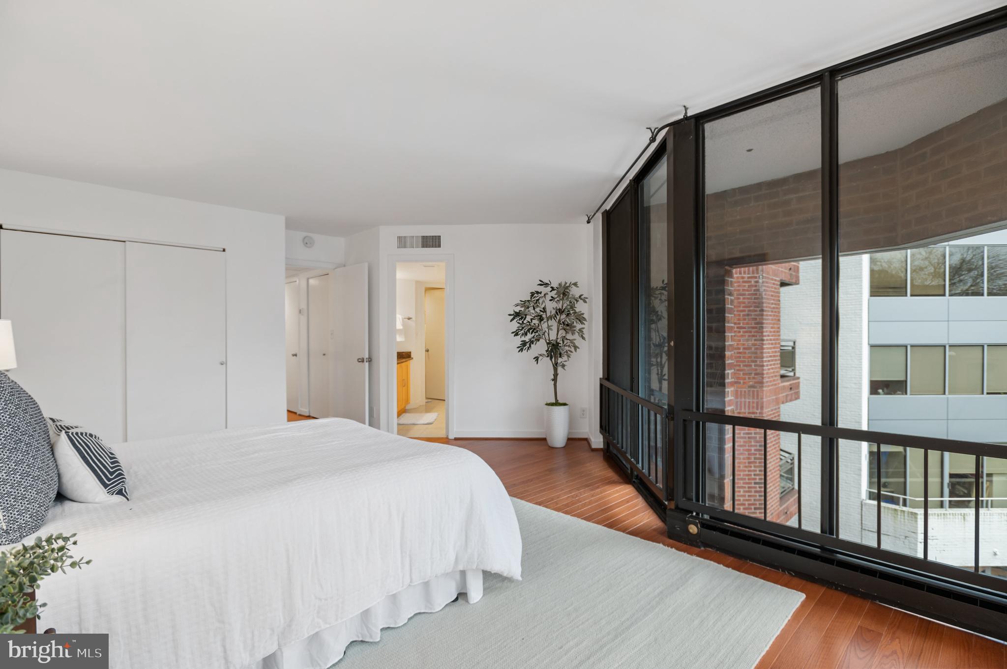 1099 22ND STREET NW 409