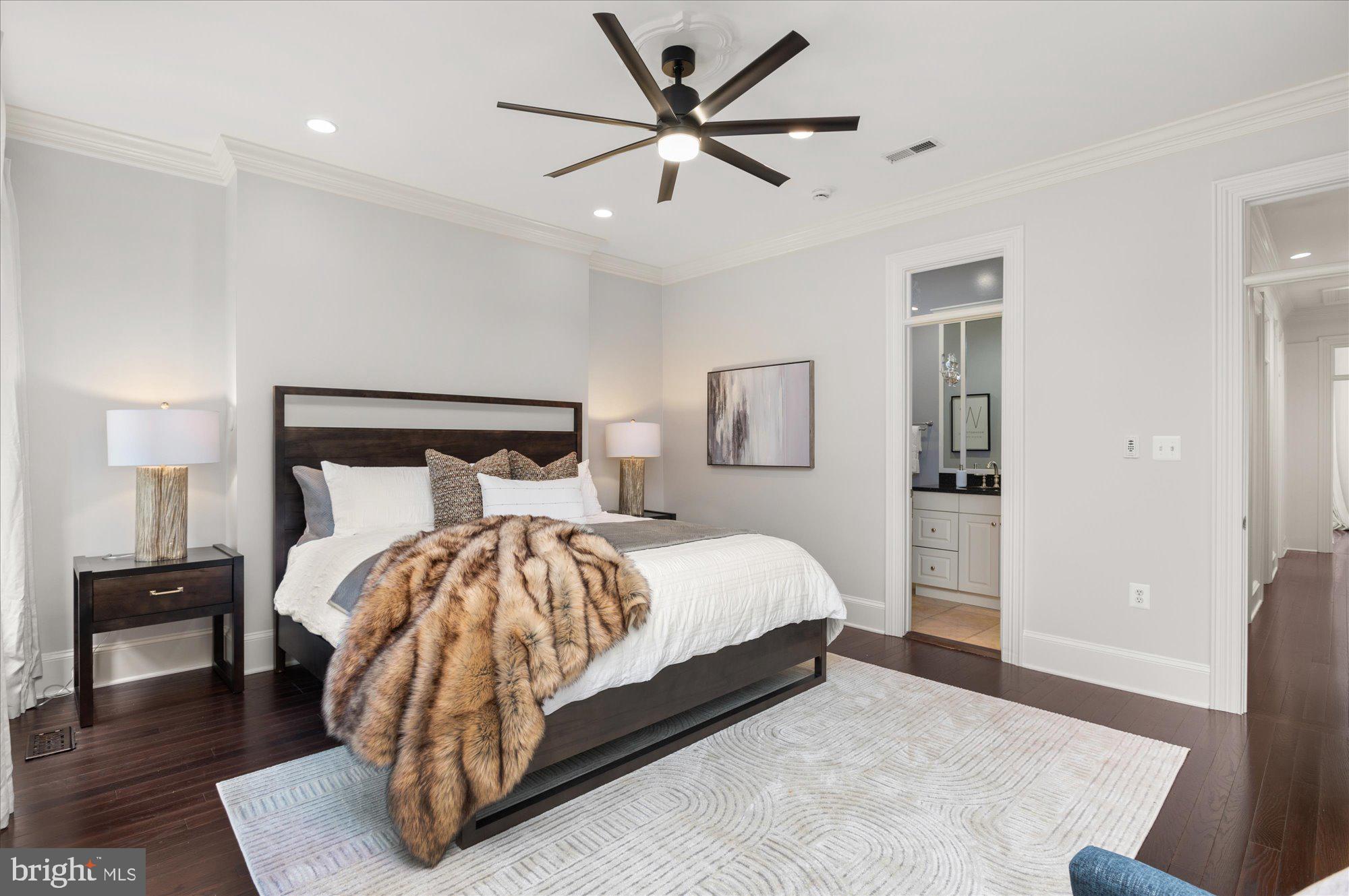 710 E CAPITOL STREET NE