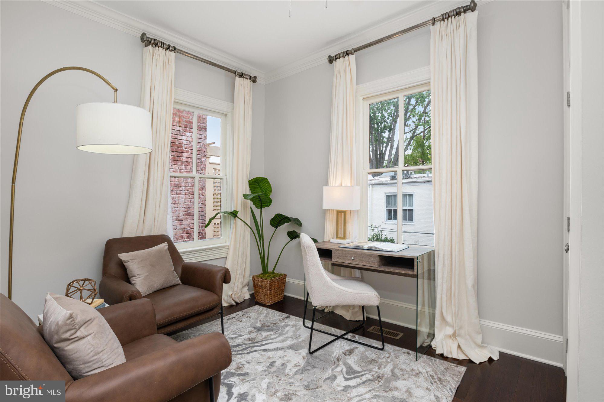 710 E CAPITOL STREET NE