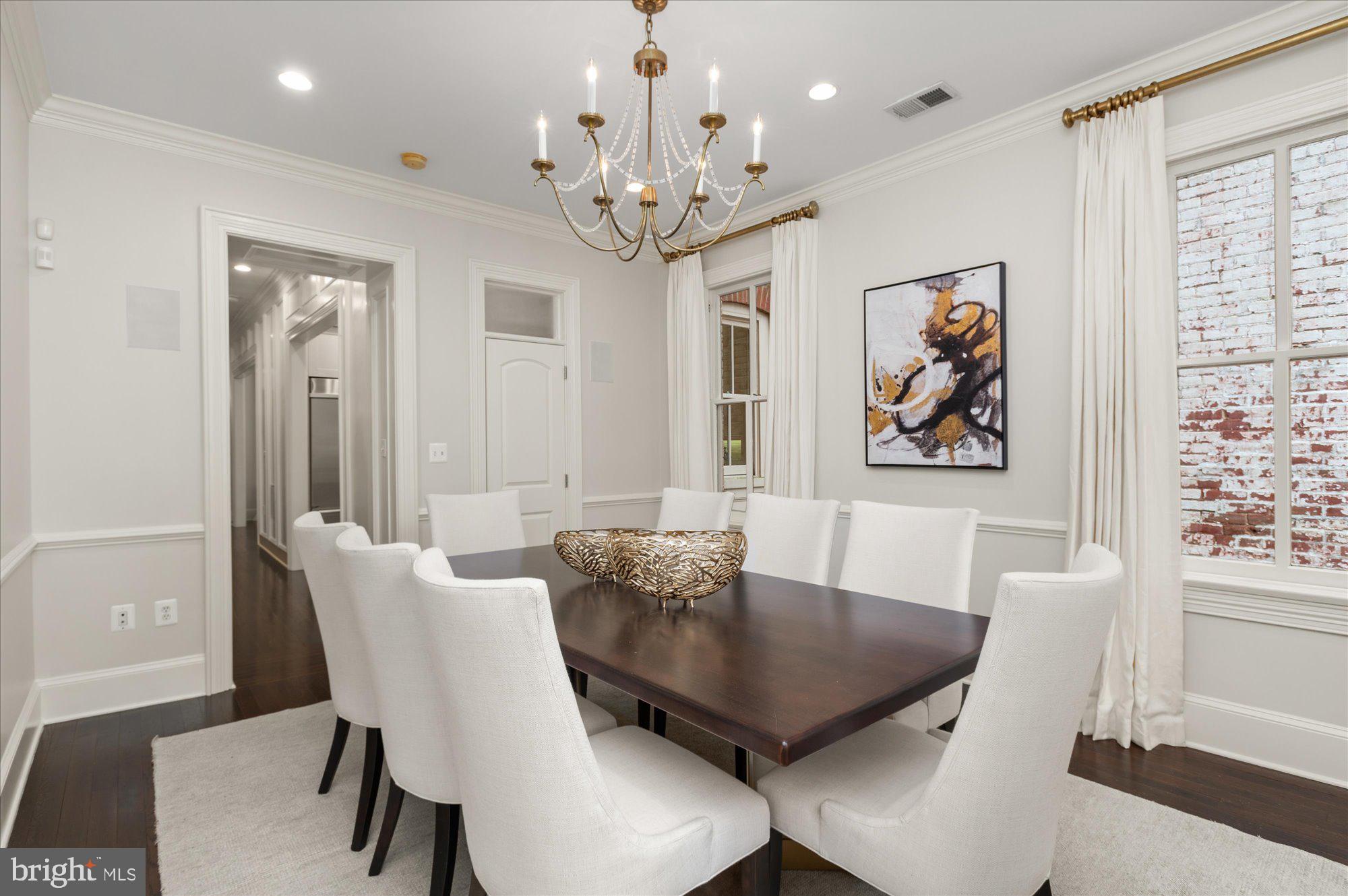 710 E CAPITOL STREET NE