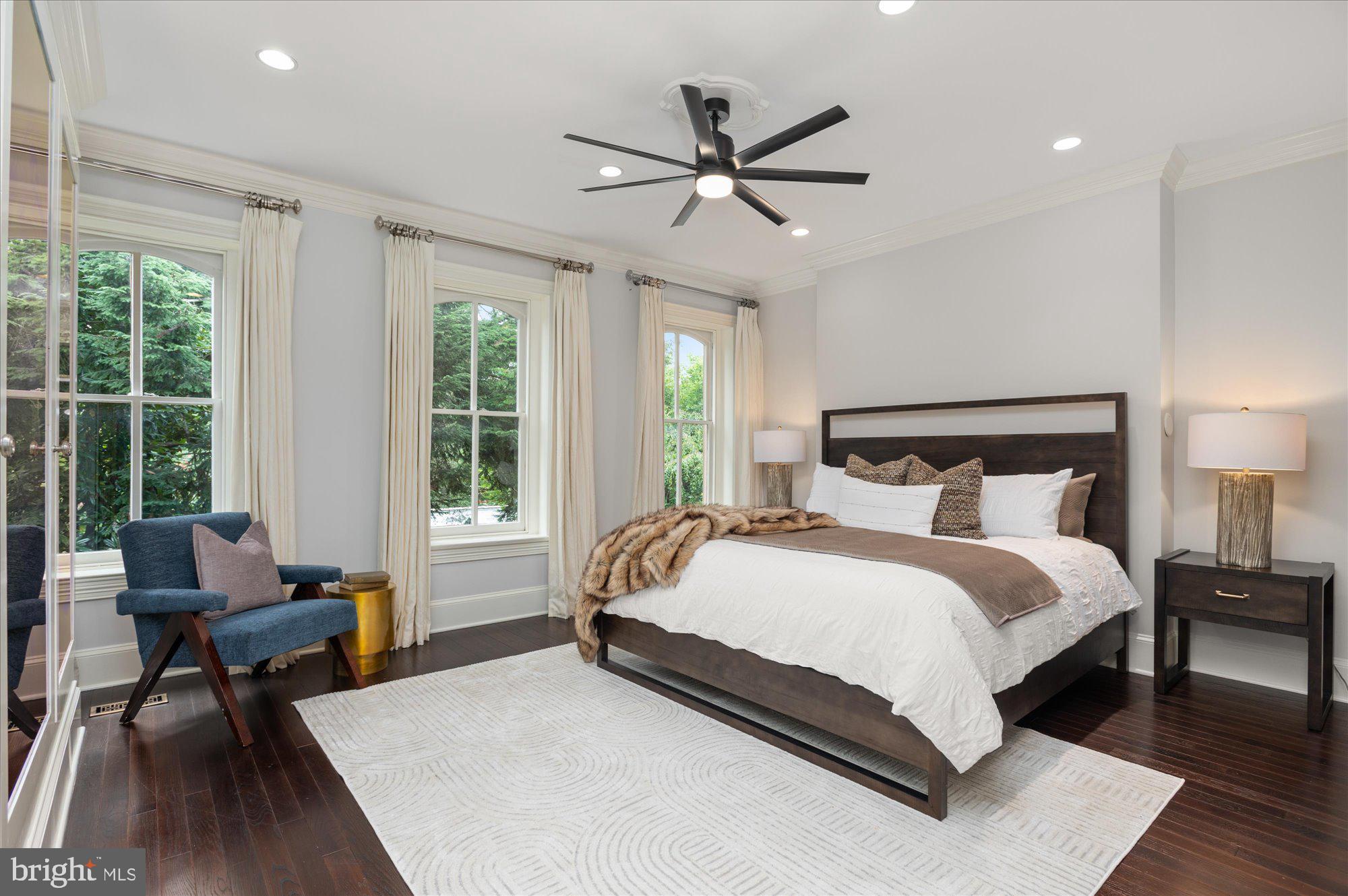 710 E CAPITOL STREET NE