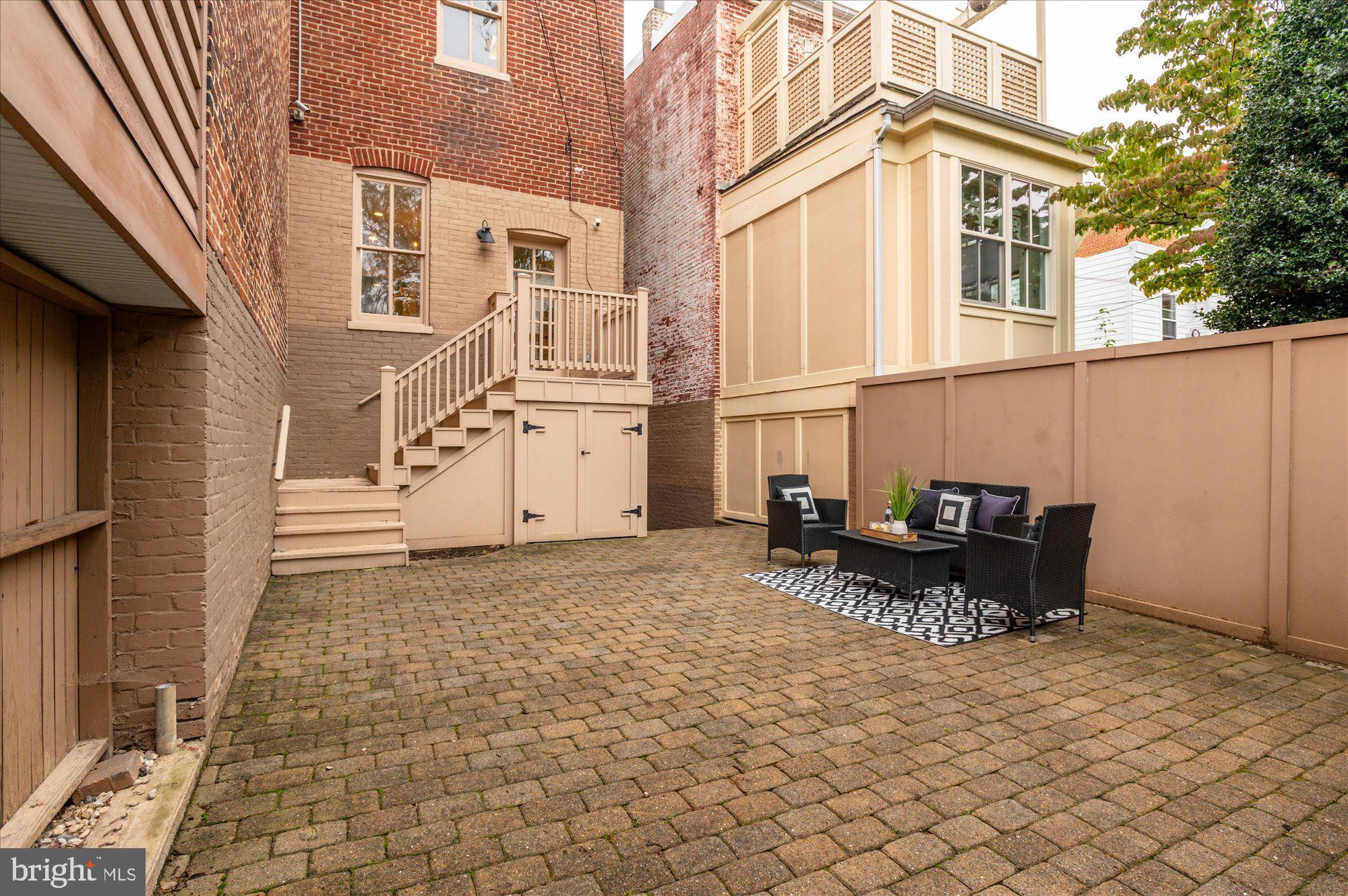 710 E CAPITOL STREET NE