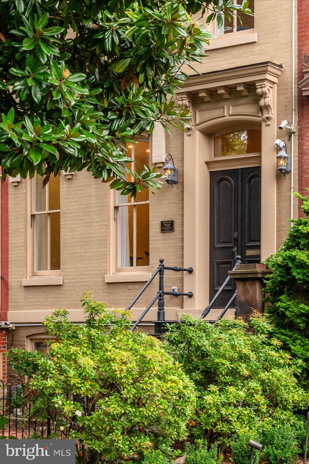 710 E CAPITOL STREET NE