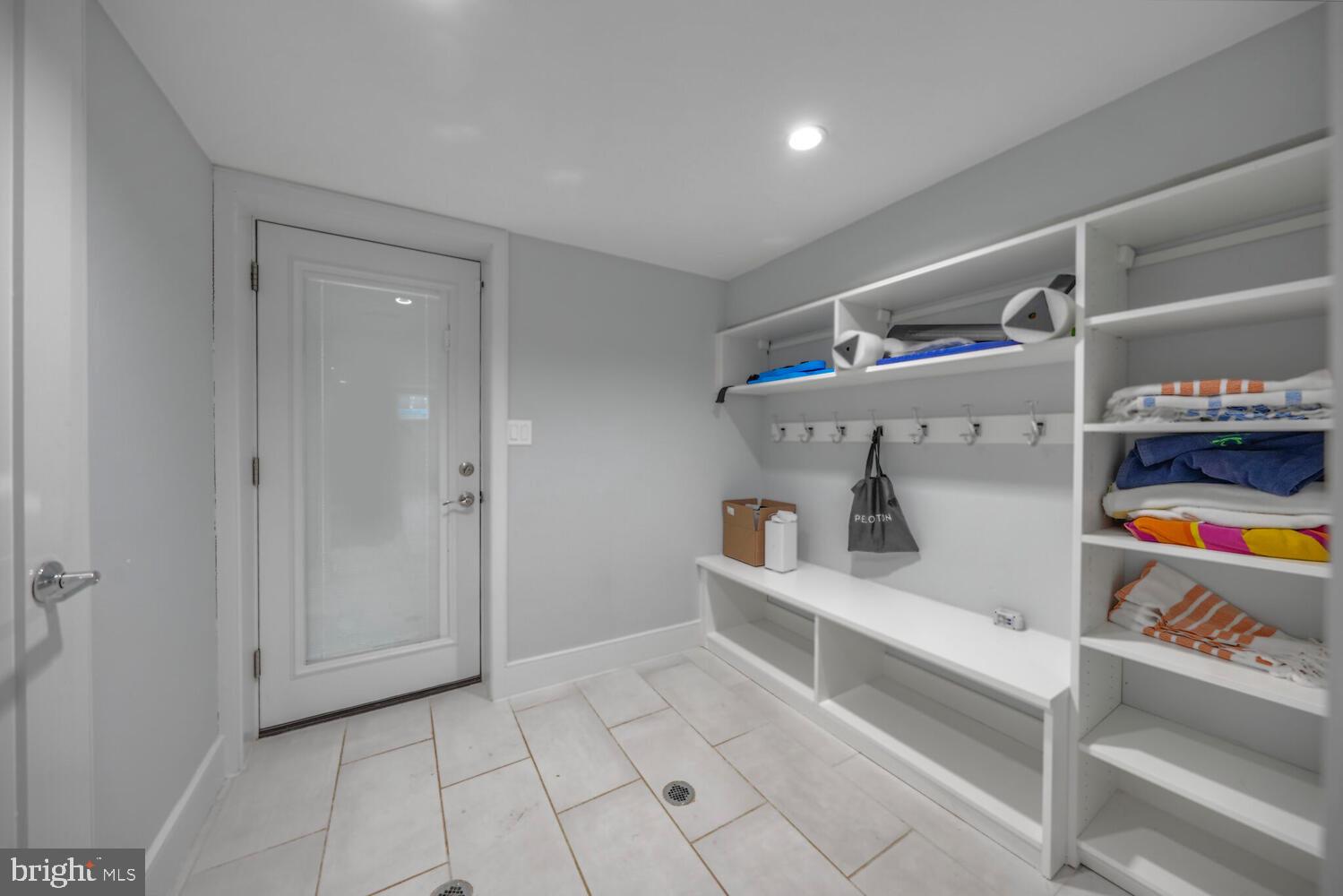 5064 SEDGWICK STREET NW