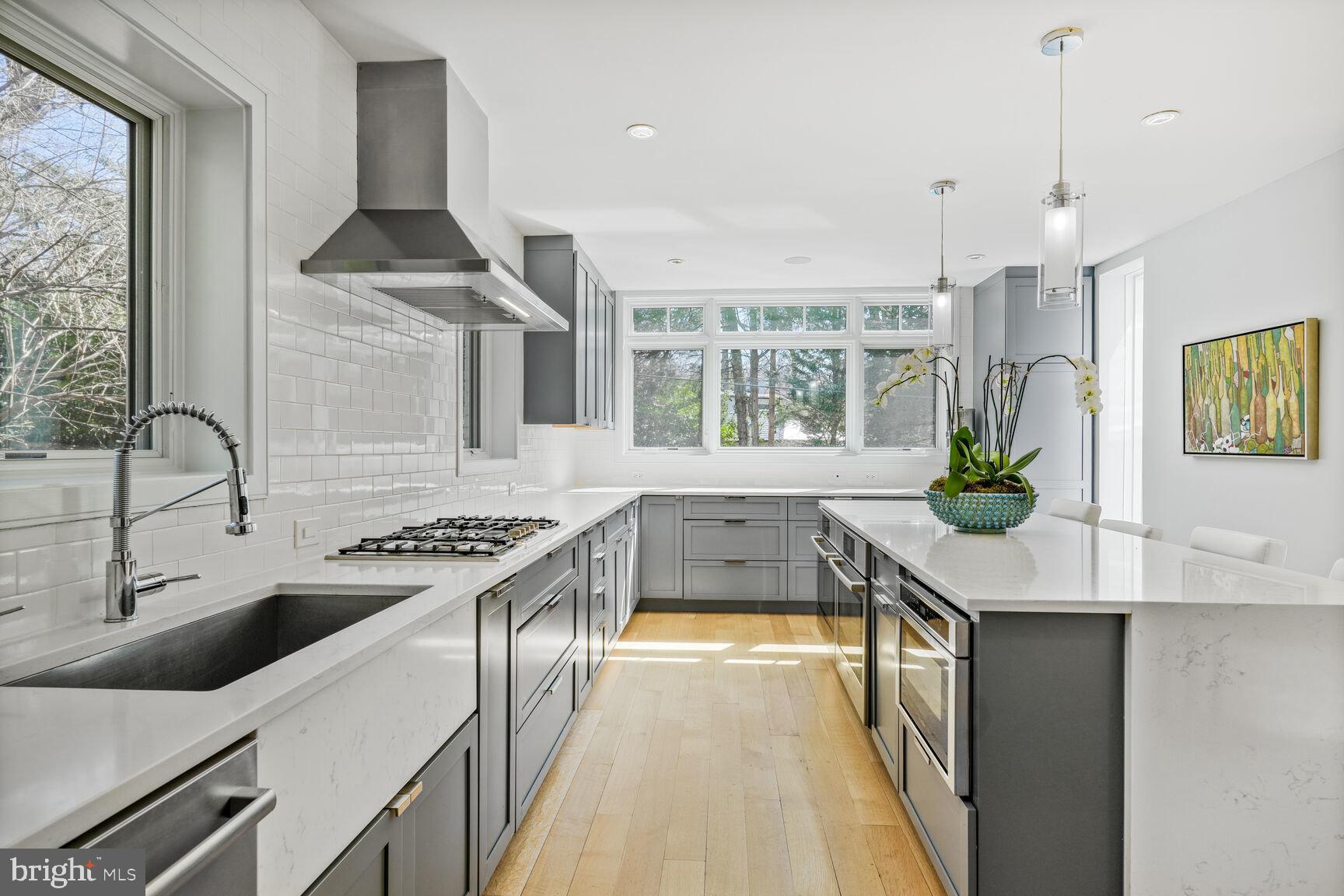 5064 SEDGWICK STREET NW