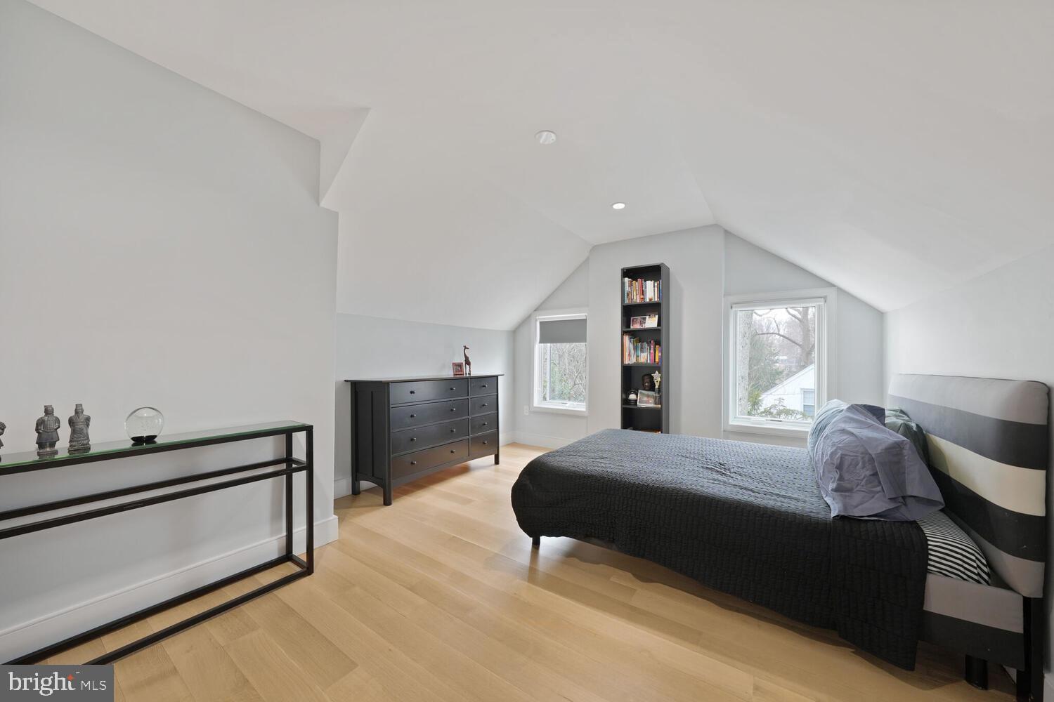 5064 SEDGWICK STREET NW