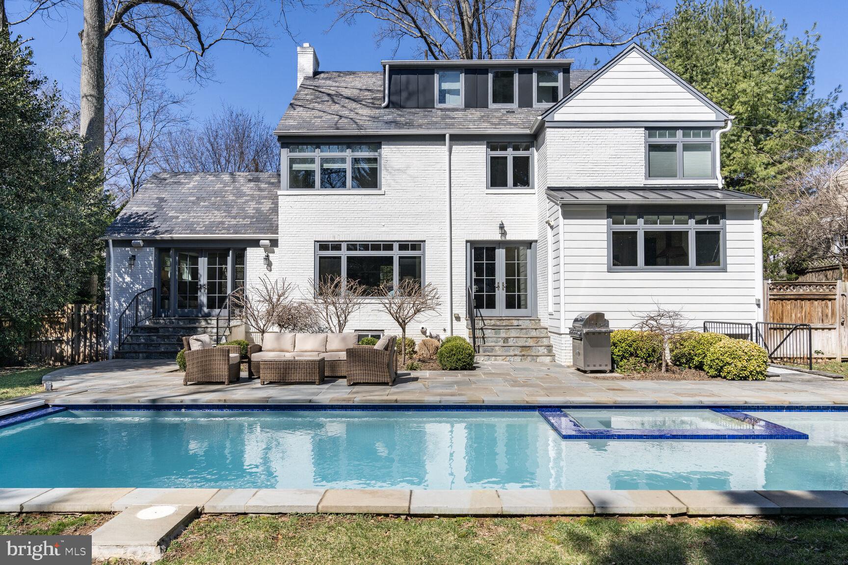 5064 SEDGWICK STREET NW