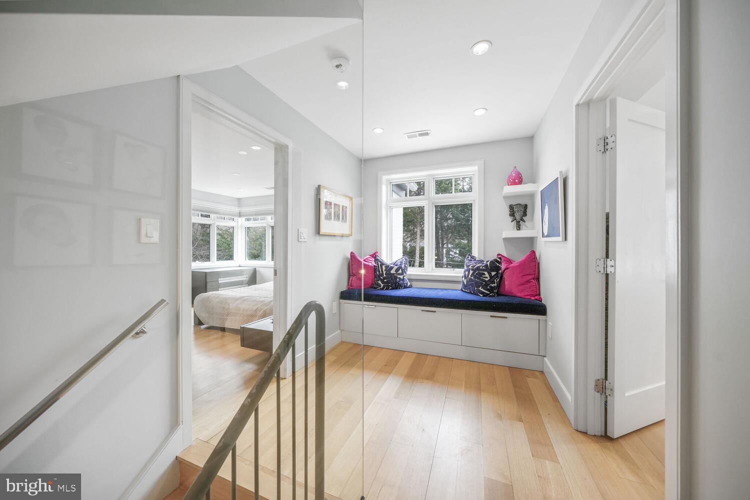 5064 SEDGWICK STREET NW