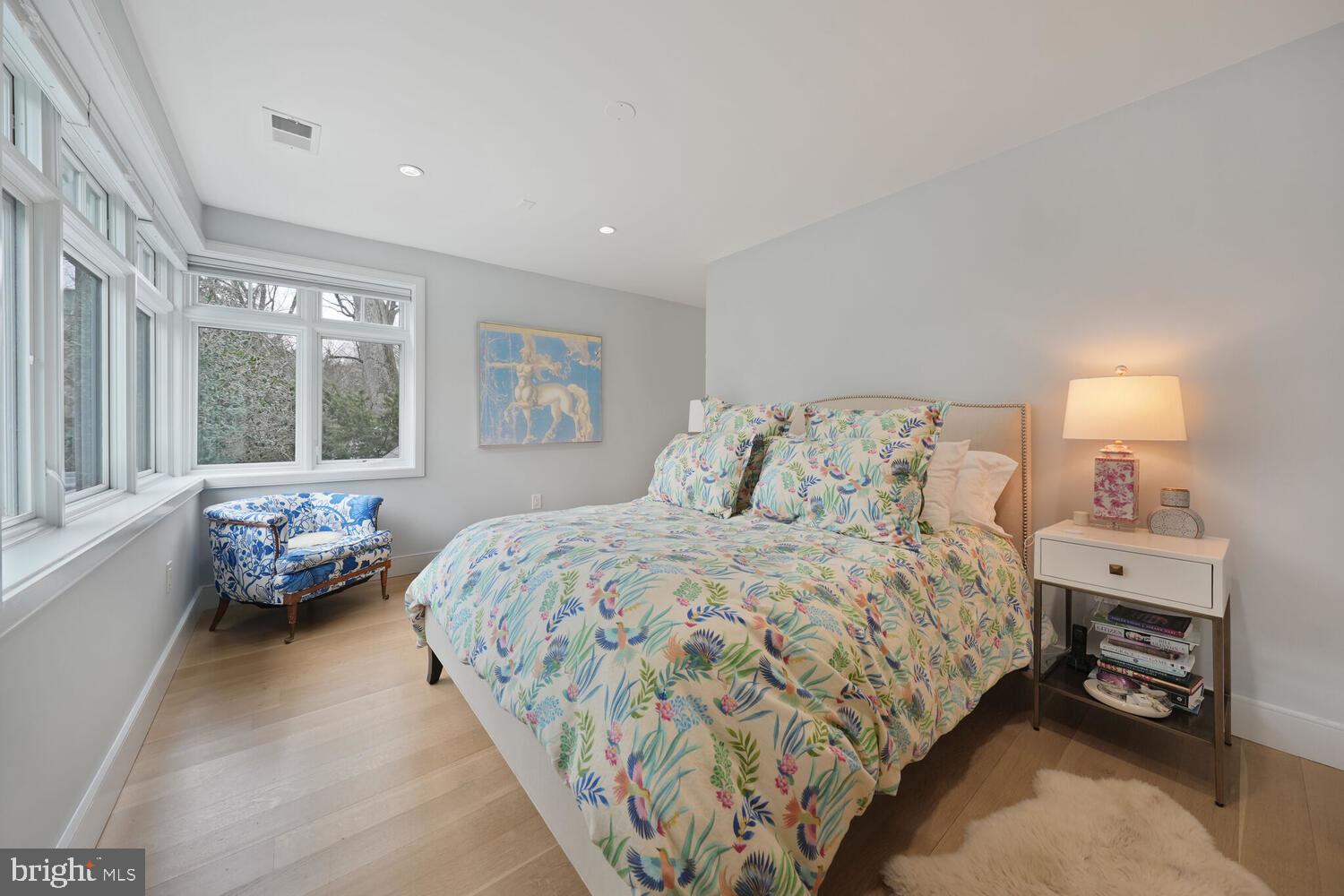 5064 SEDGWICK STREET NW