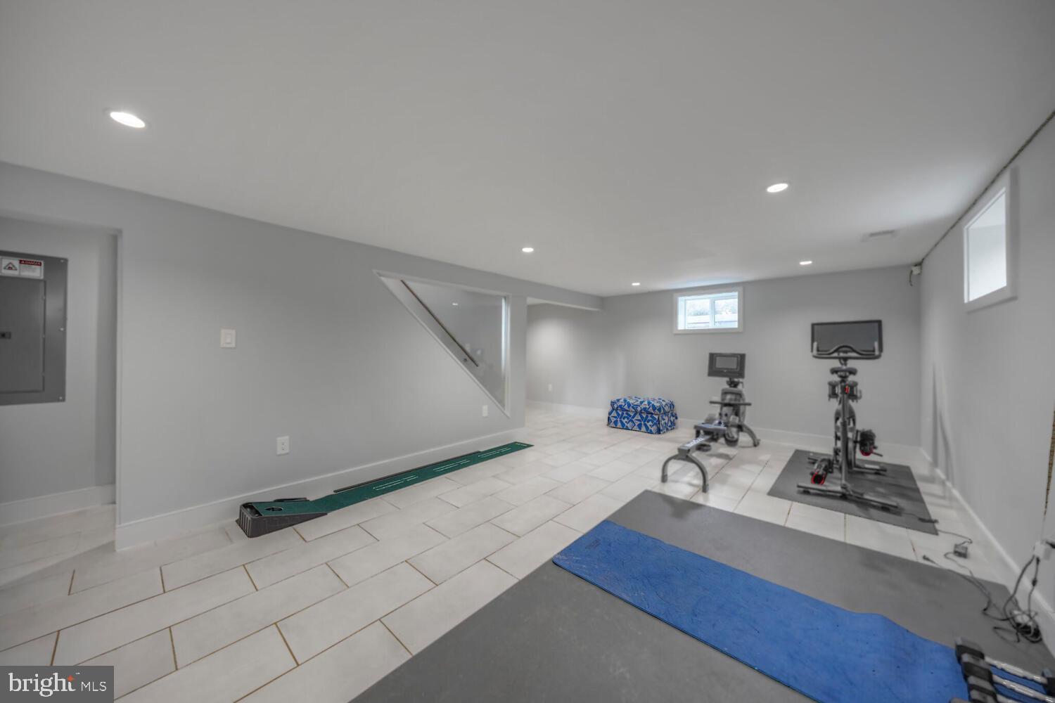 5064 SEDGWICK STREET NW