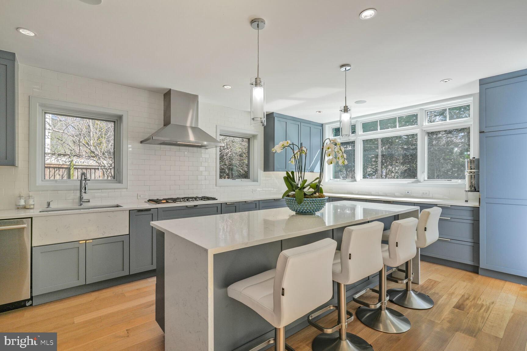 5064 SEDGWICK STREET NW