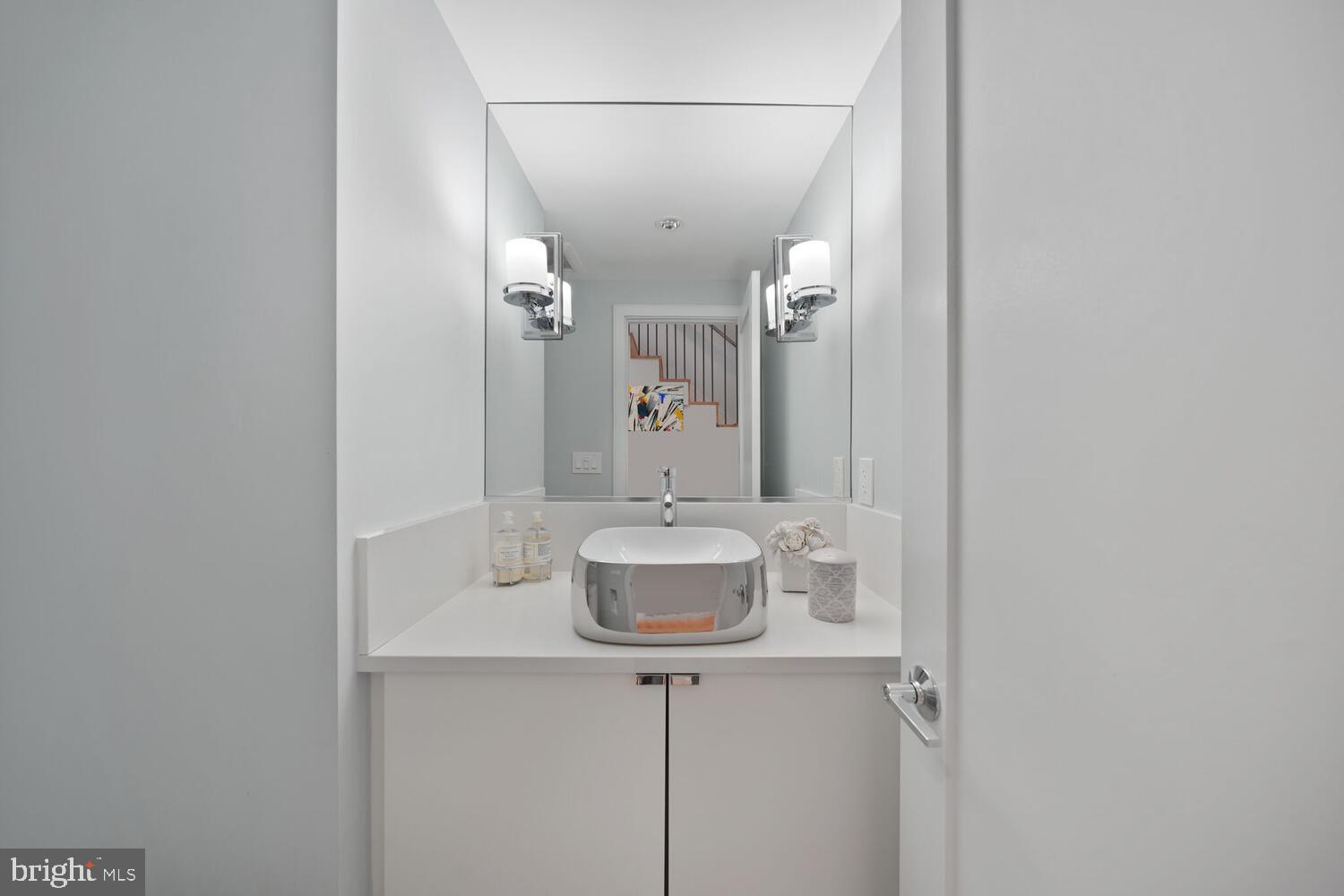 5064 SEDGWICK STREET NW