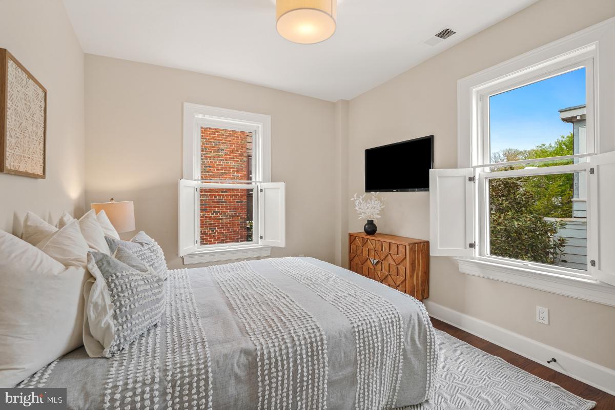 2021 KLINGLE ROAD NW