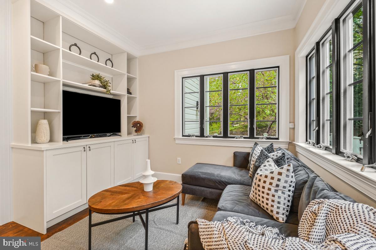 2021 KLINGLE ROAD NW