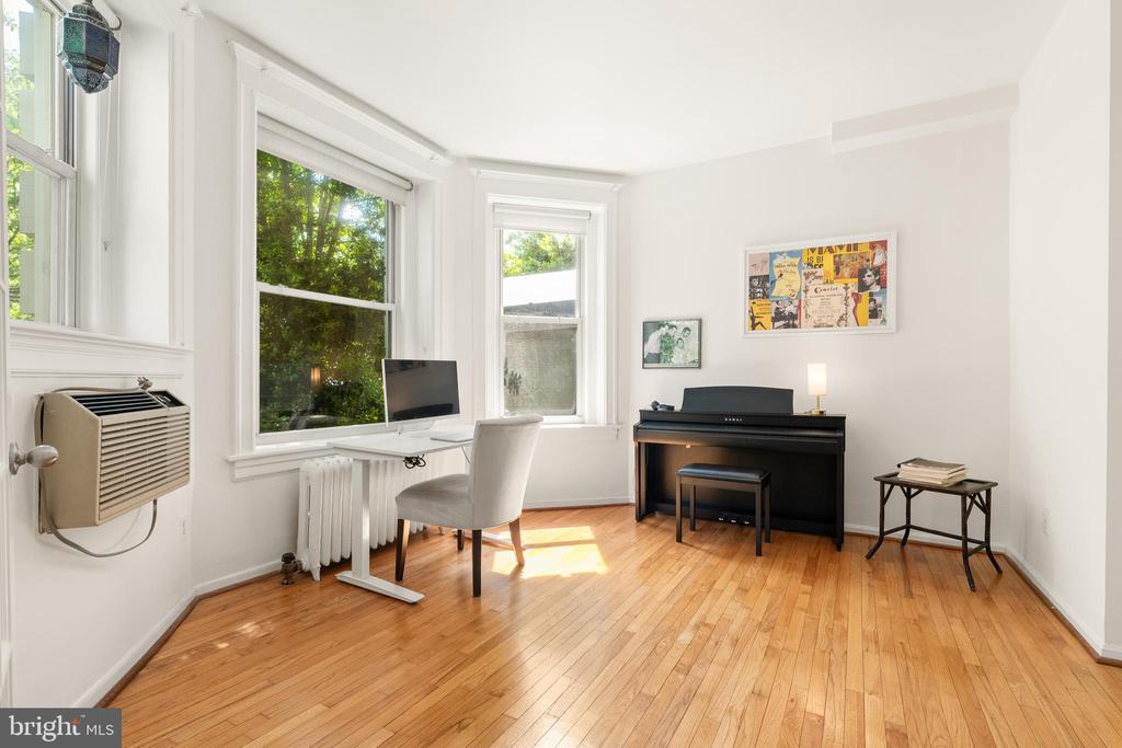1855 CALVERT STREET NW Unit: 101