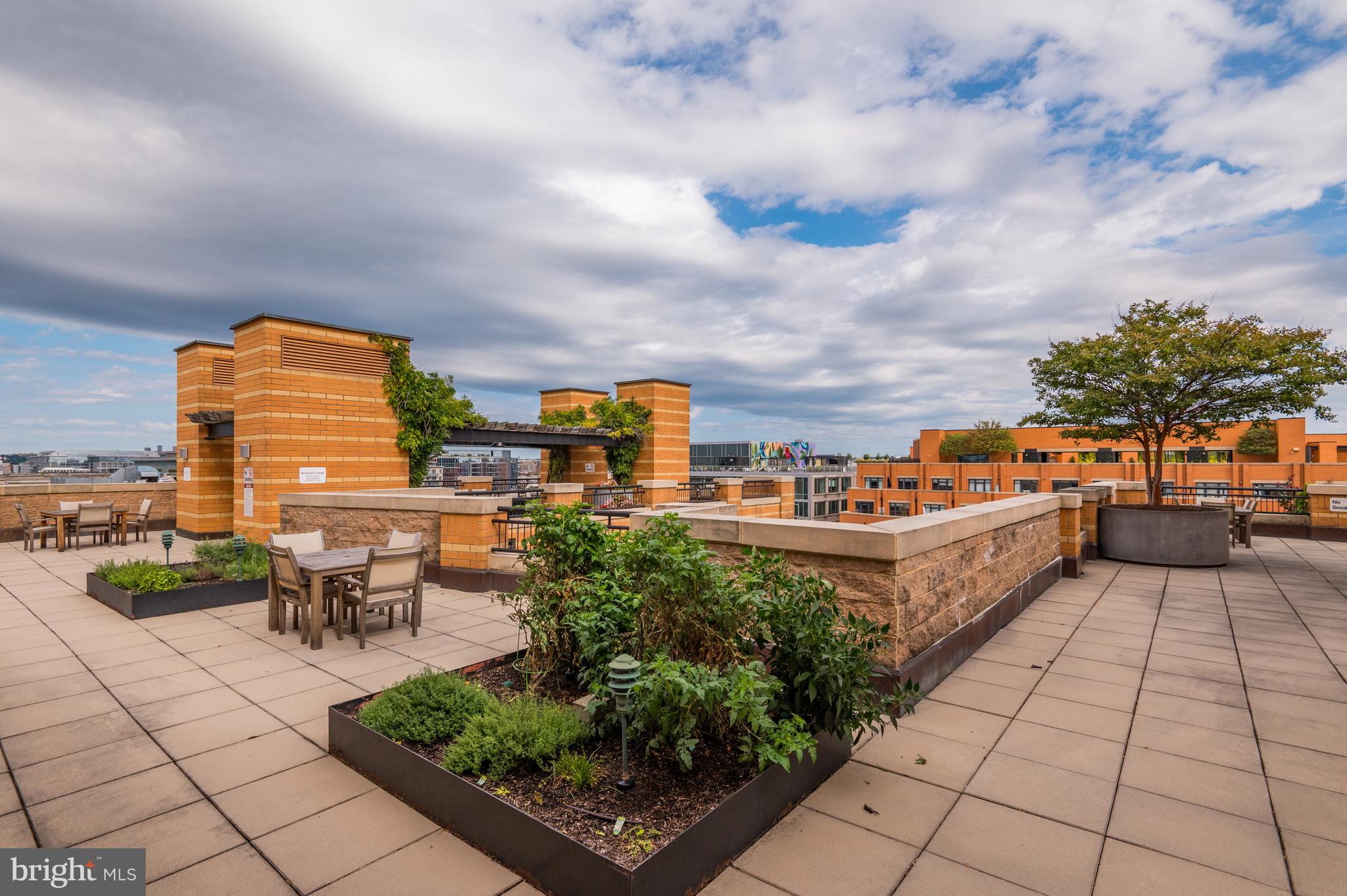 400 MASSACHUSETTS AVENUE NW 1108