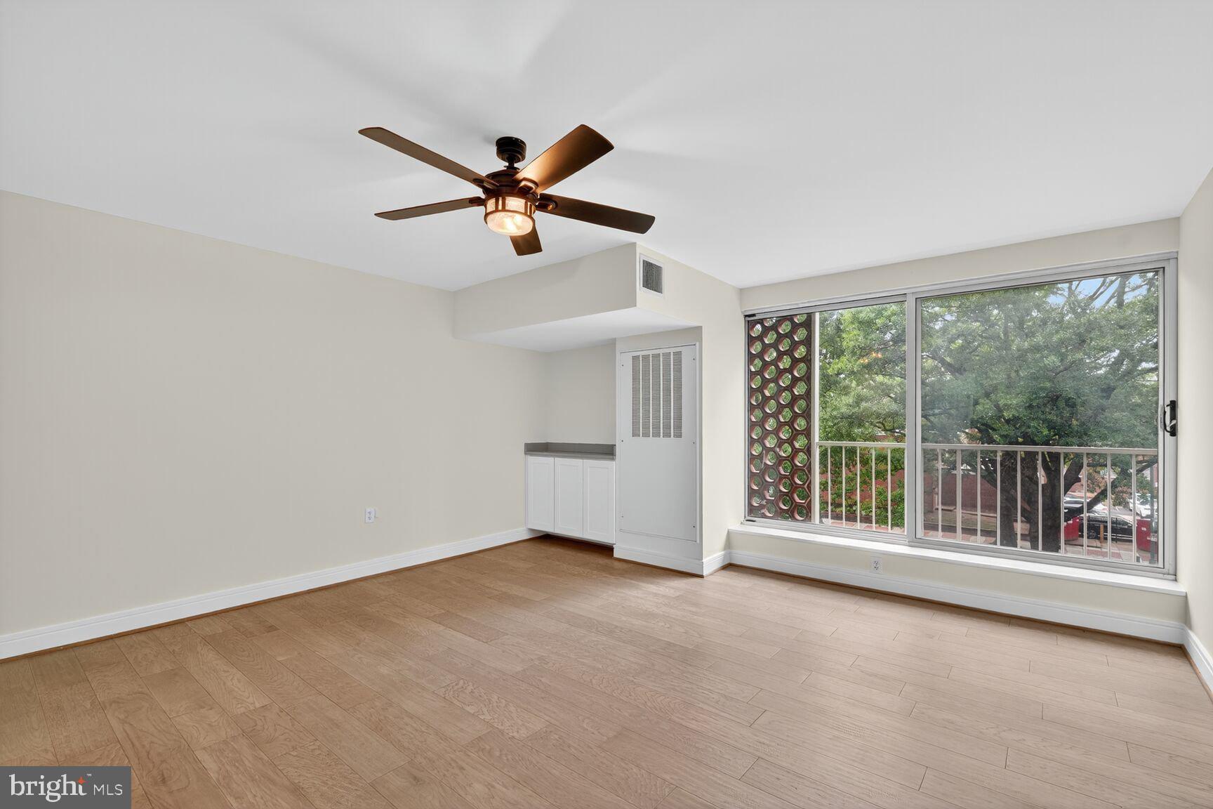 800 4TH STREET SW S221