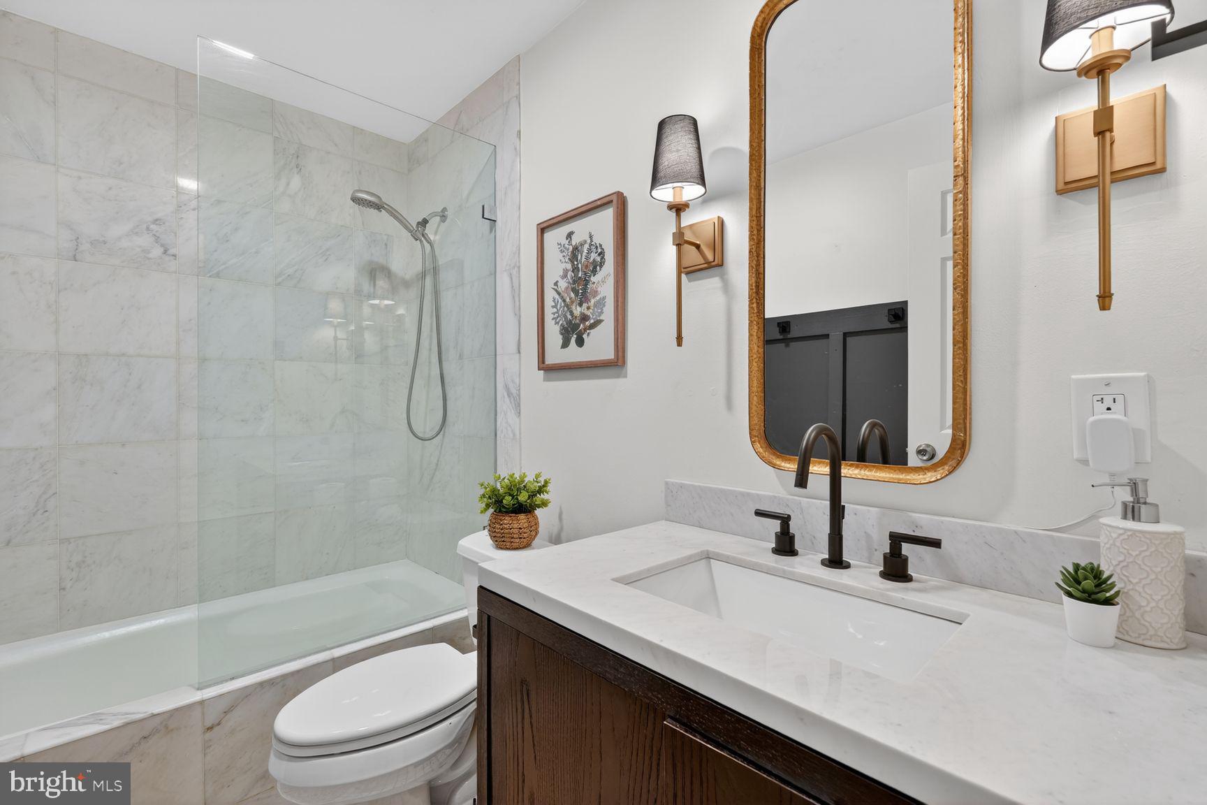 216 3RD STREET NE 28