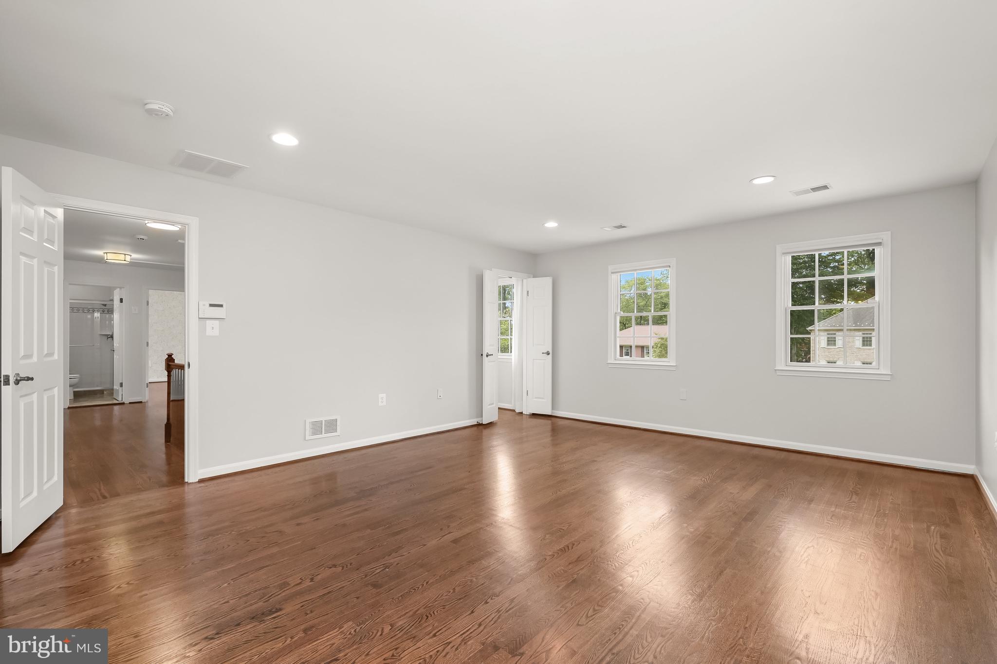 6109 EASTVIEW STREET