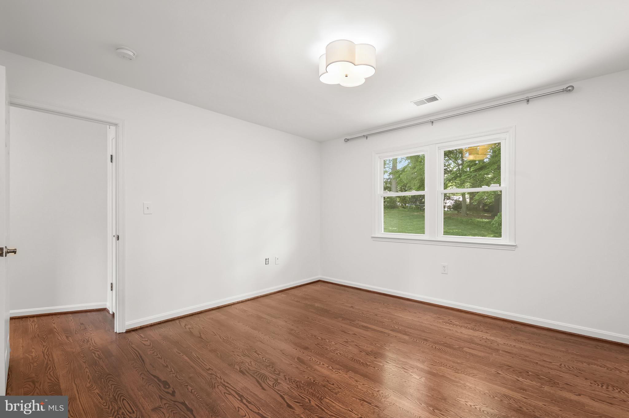 6109 EASTVIEW STREET