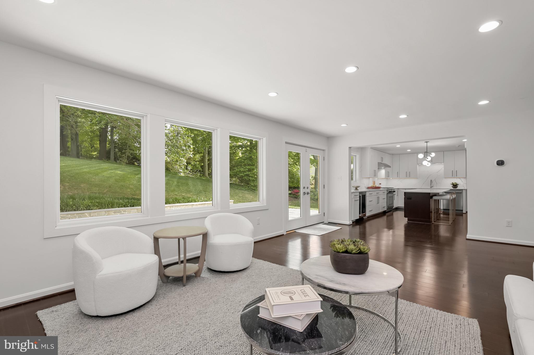 6109 EASTVIEW STREET