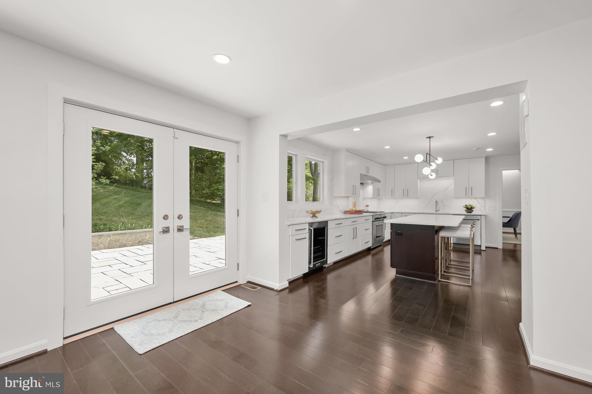 6109 EASTVIEW STREET