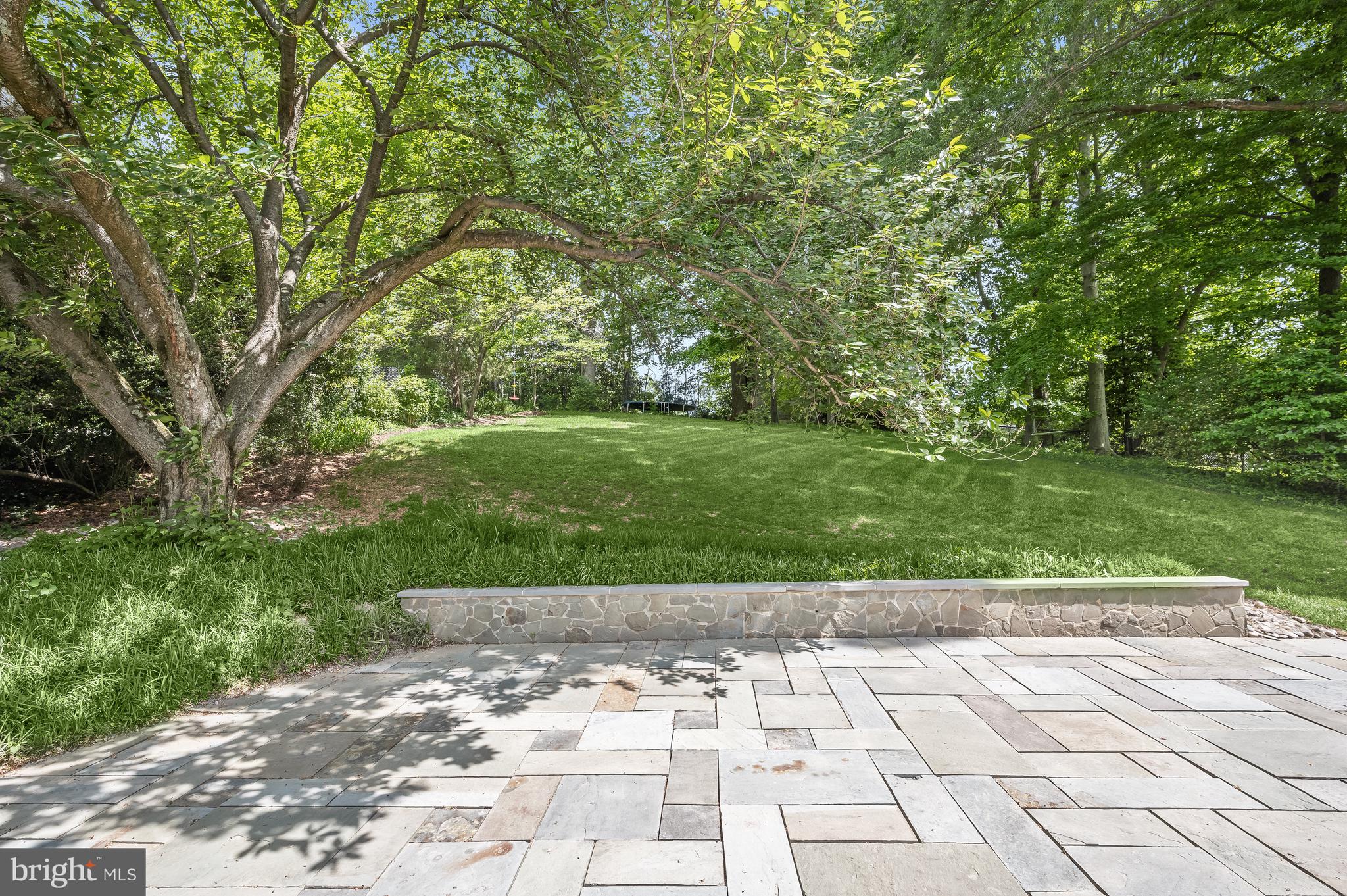 6109 EASTVIEW STREET