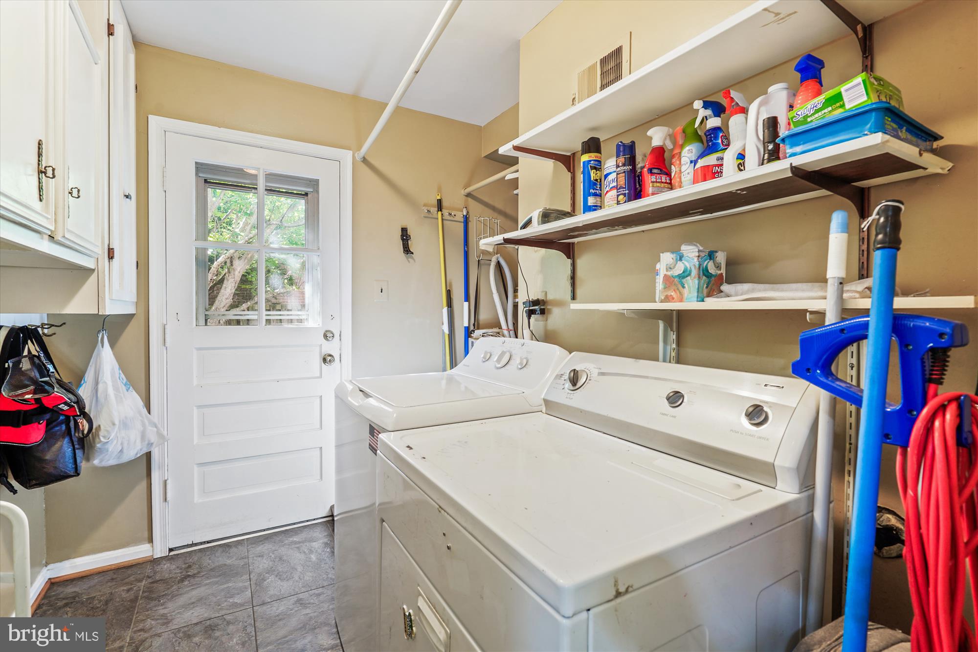 12119 GREENLEAF AVENUE