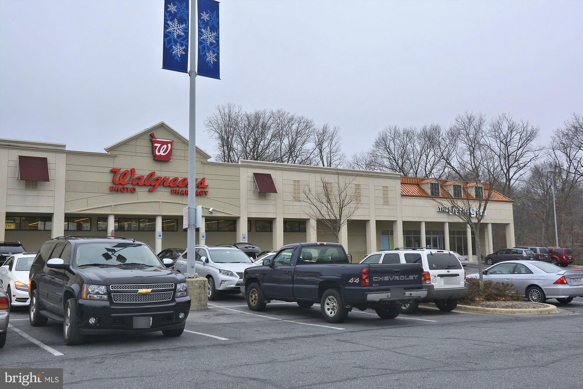 12119 GREENLEAF AVENUE