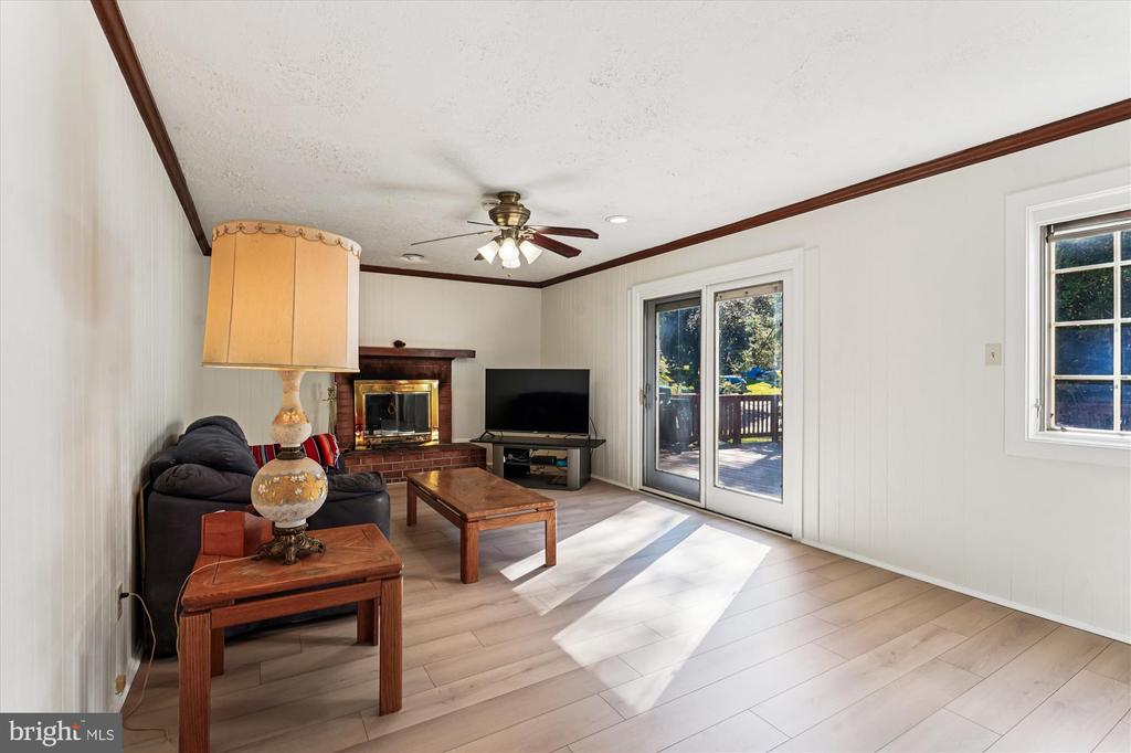 12119 GREENLEAF AVENUE