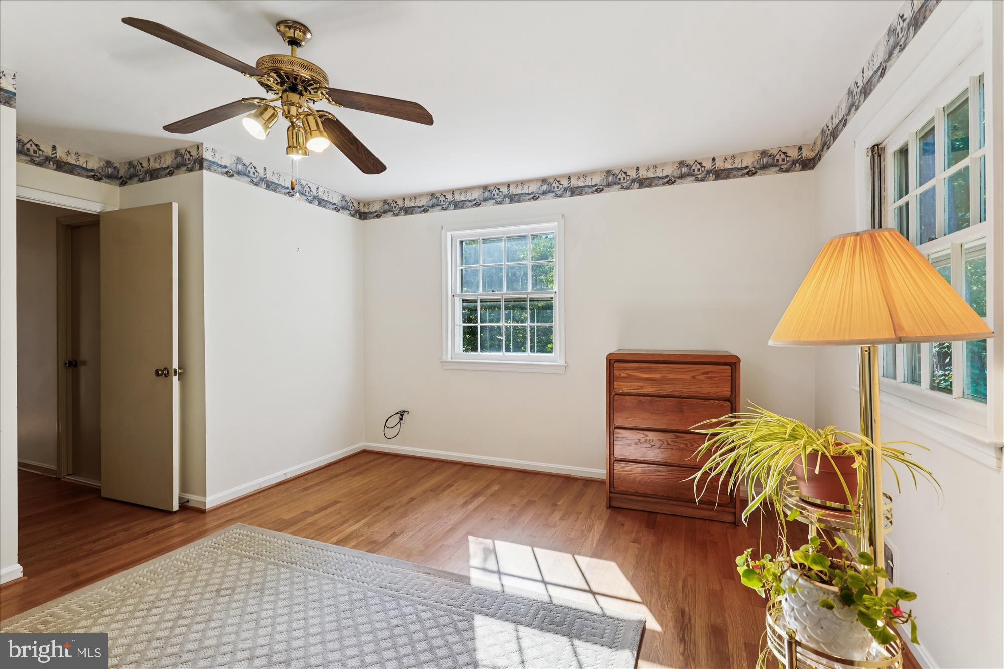 12119 GREENLEAF AVENUE