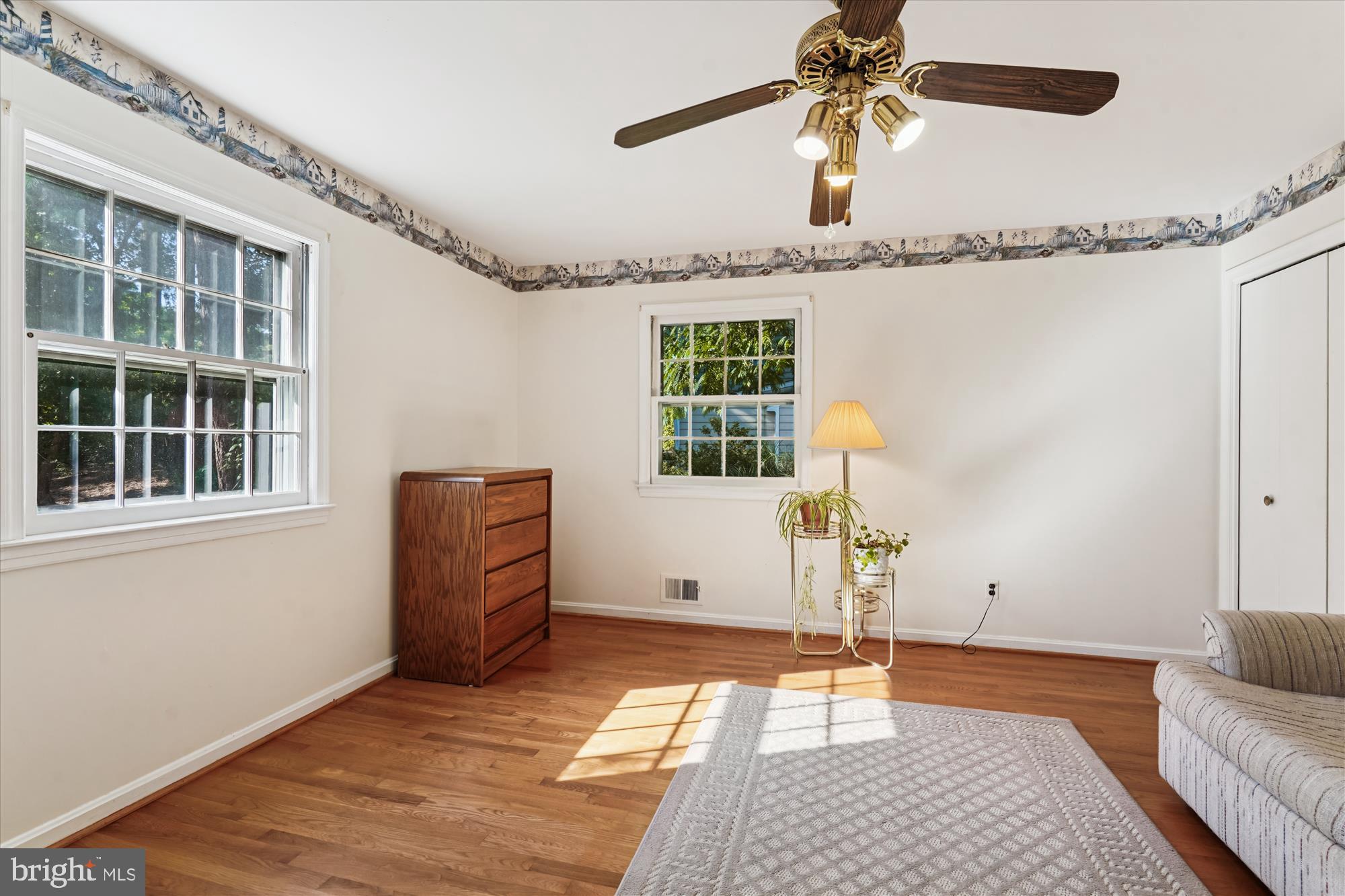 12119 GREENLEAF AVENUE