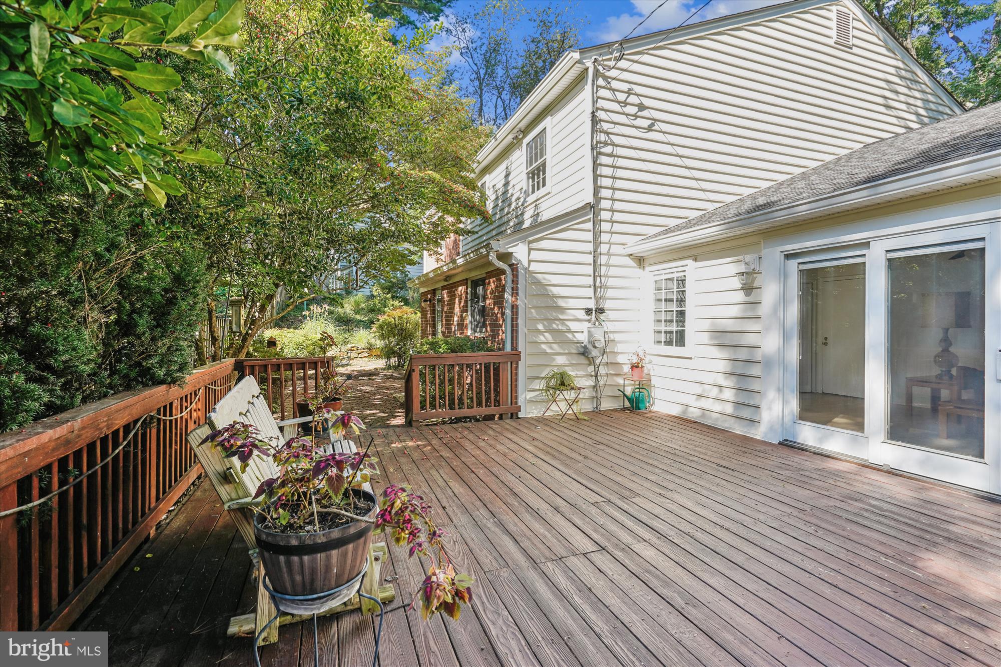 12119 GREENLEAF AVENUE